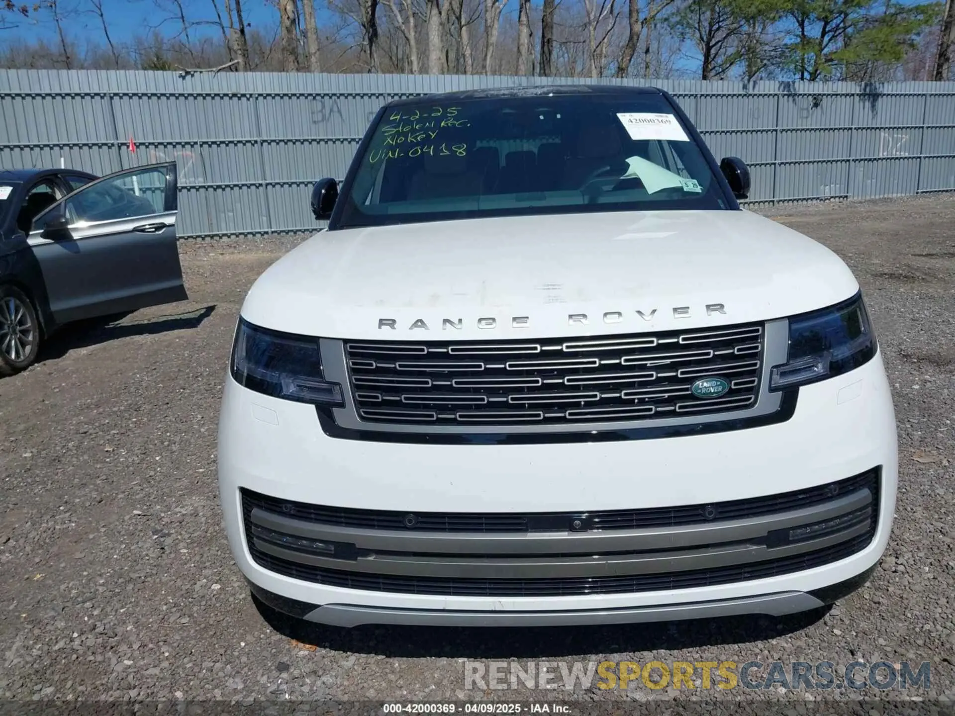 11 Photograph of a damaged car SALKPBFU2RA240418 LAND ROVER RANGE ROVER 2024