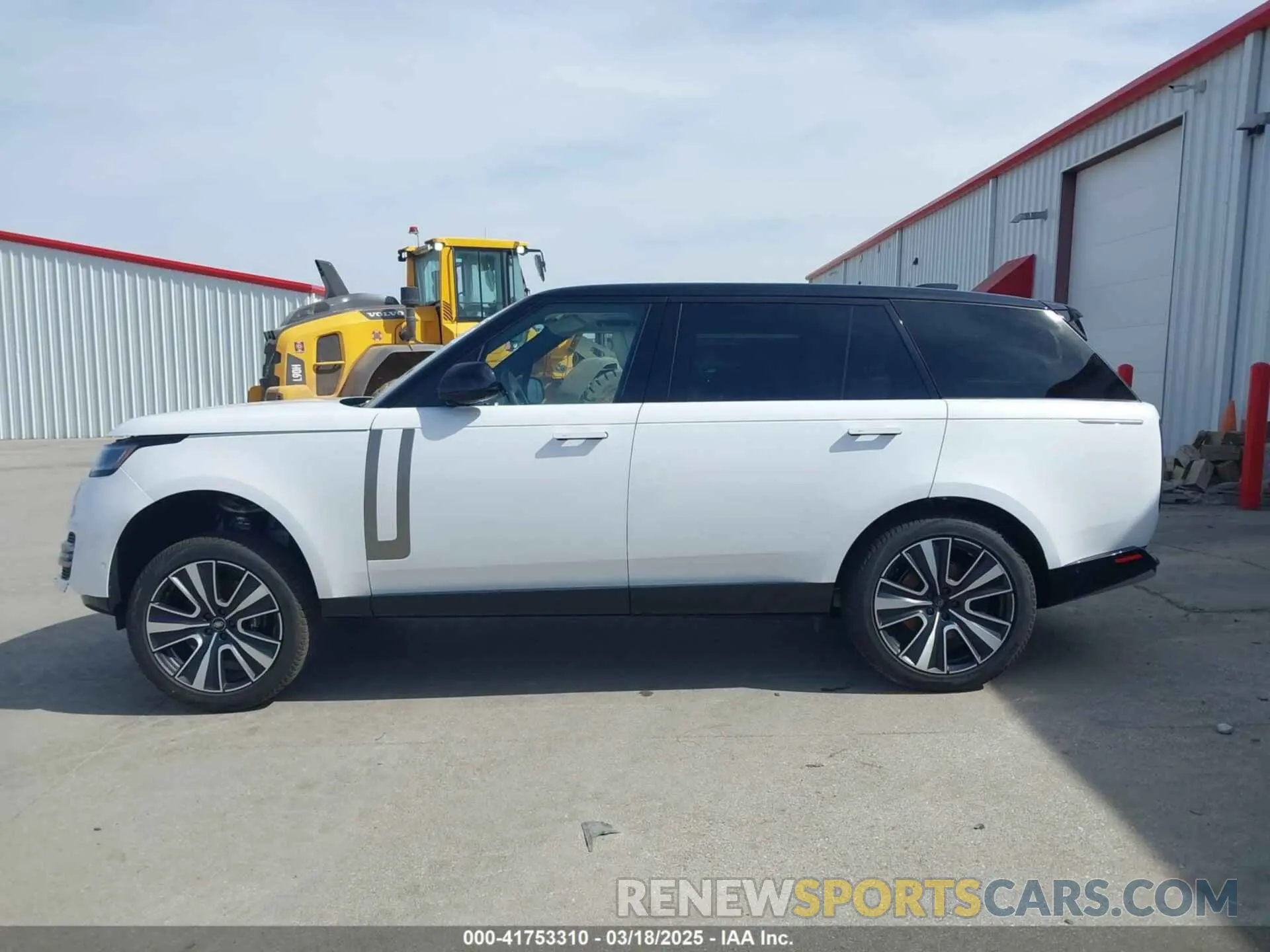15 Photograph of a damaged car SALKPBFU4RA228321 LAND ROVER RANGE ROVER 2024