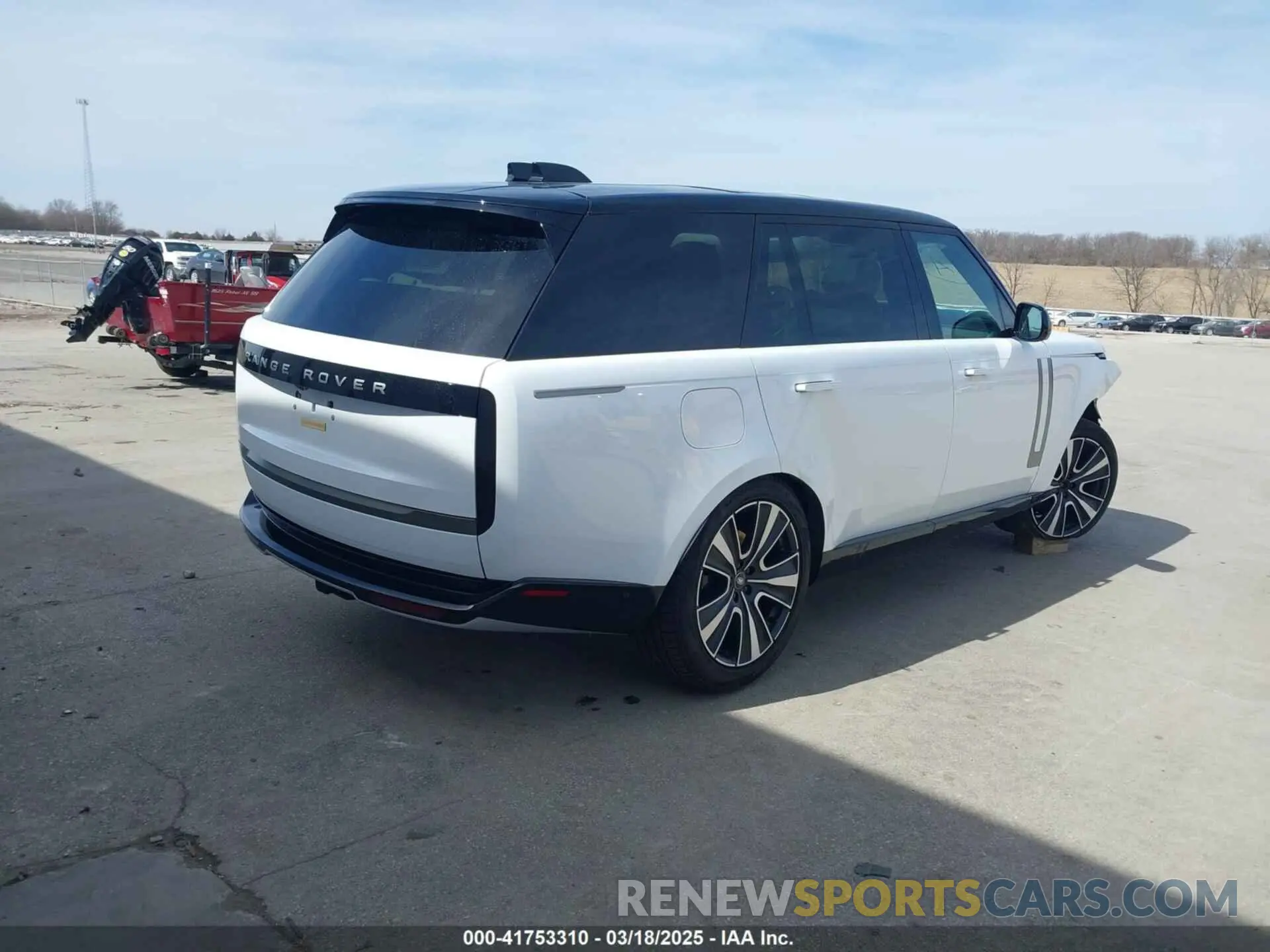 4 Photograph of a damaged car SALKPBFU4RA228321 LAND ROVER RANGE ROVER 2024