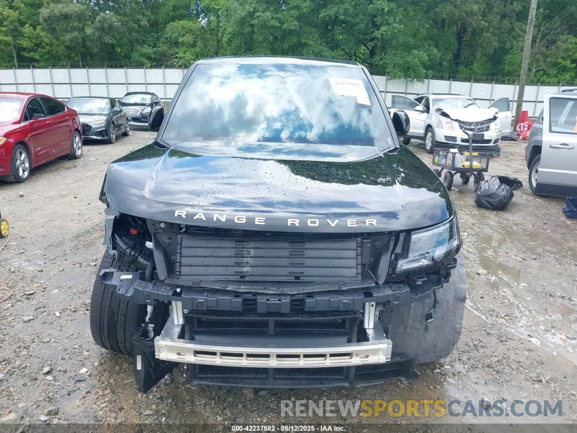 12 Photograph of a damaged car SALK1BE97SA293734 LAND ROVER RANGE ROVER 2025