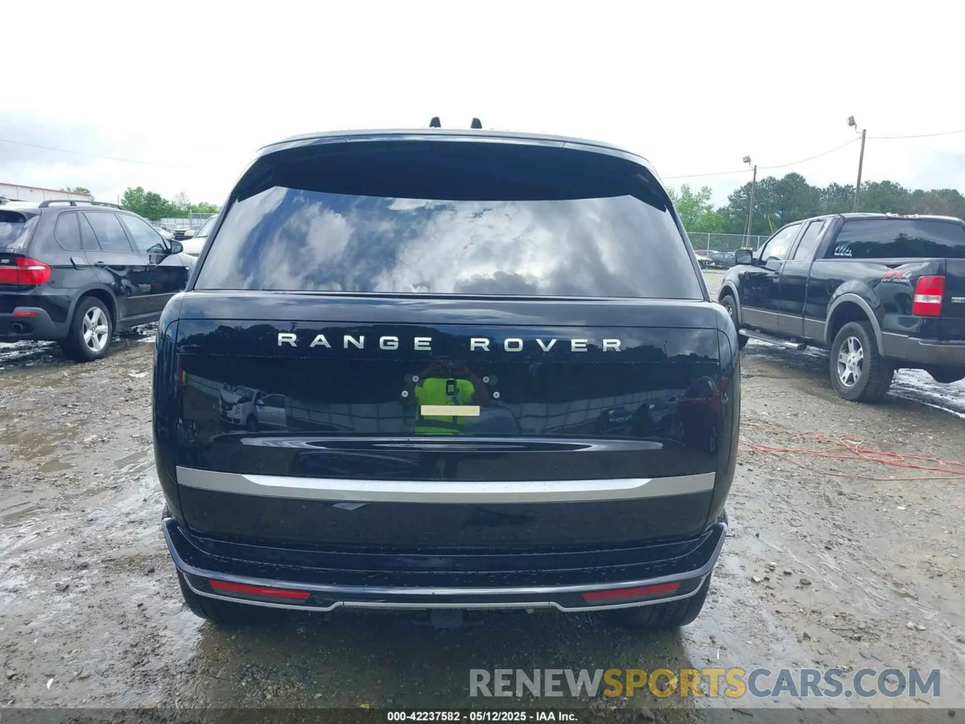 16 Photograph of a damaged car SALK1BE97SA293734 LAND ROVER RANGE ROVER 2025