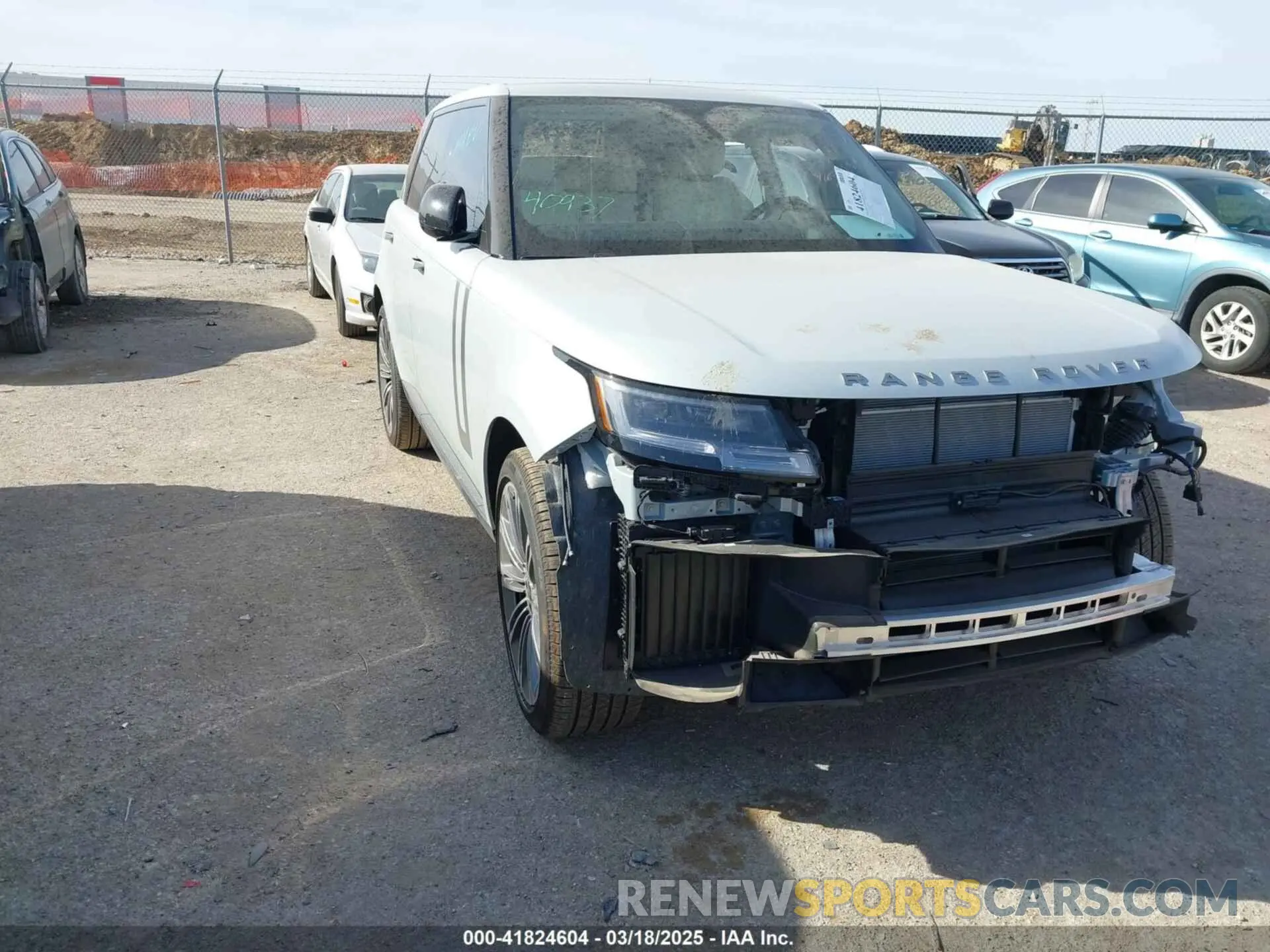 1 Фотография поврежденного автомобиля SALKP9E92SA276184 LAND ROVER RANGE ROVER 2025