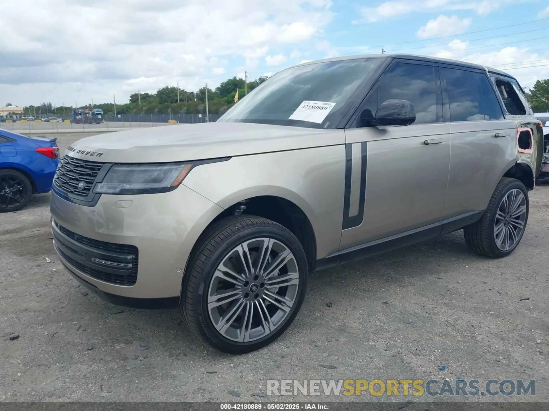 2 Фотография поврежденного автомобиля SALKP9E98SA300830 LAND ROVER RANGE ROVER 2025