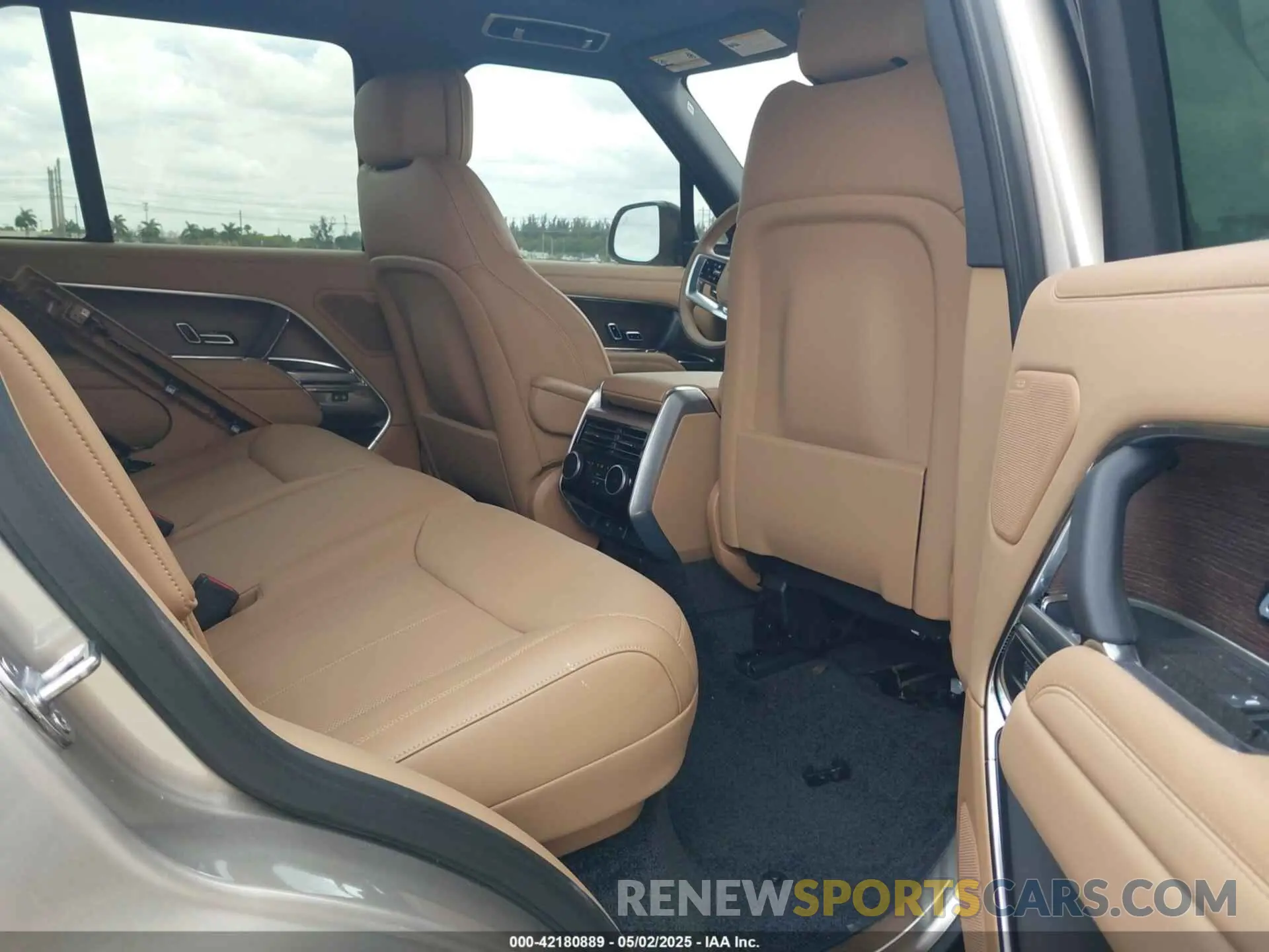 8 Фотография поврежденного автомобиля SALKP9E98SA300830 LAND ROVER RANGE ROVER 2025
