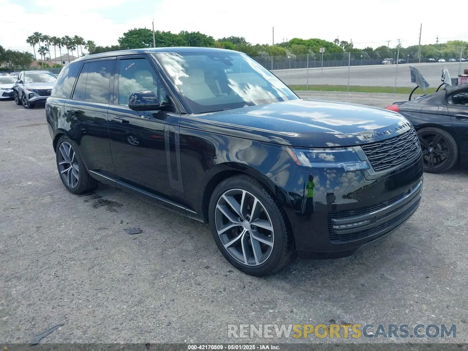 1 Фотография поврежденного автомобиля SALKP9F41SA262215 LAND ROVER RANGE ROVER 2025