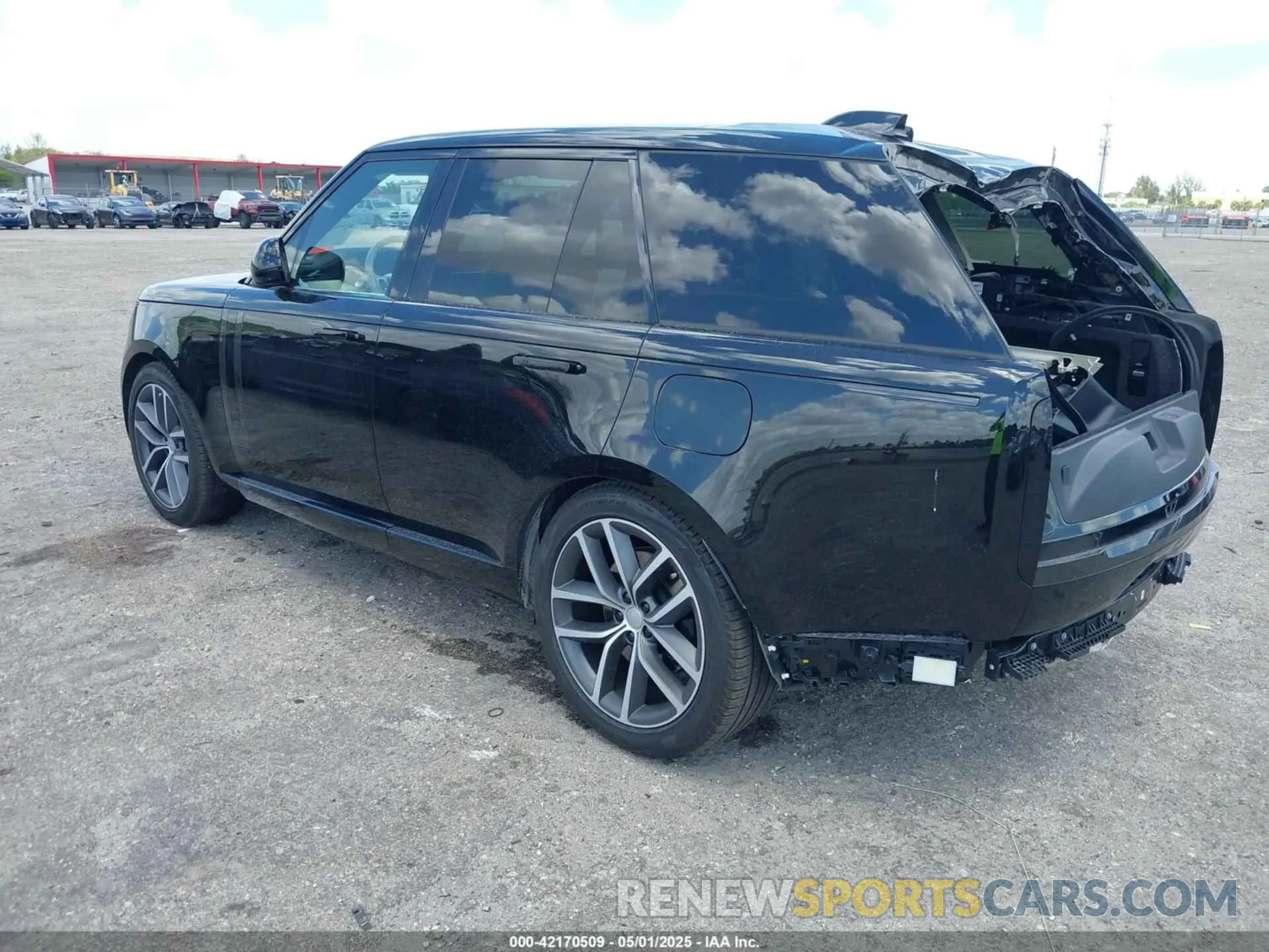 3 Фотография поврежденного автомобиля SALKP9F41SA262215 LAND ROVER RANGE ROVER 2025