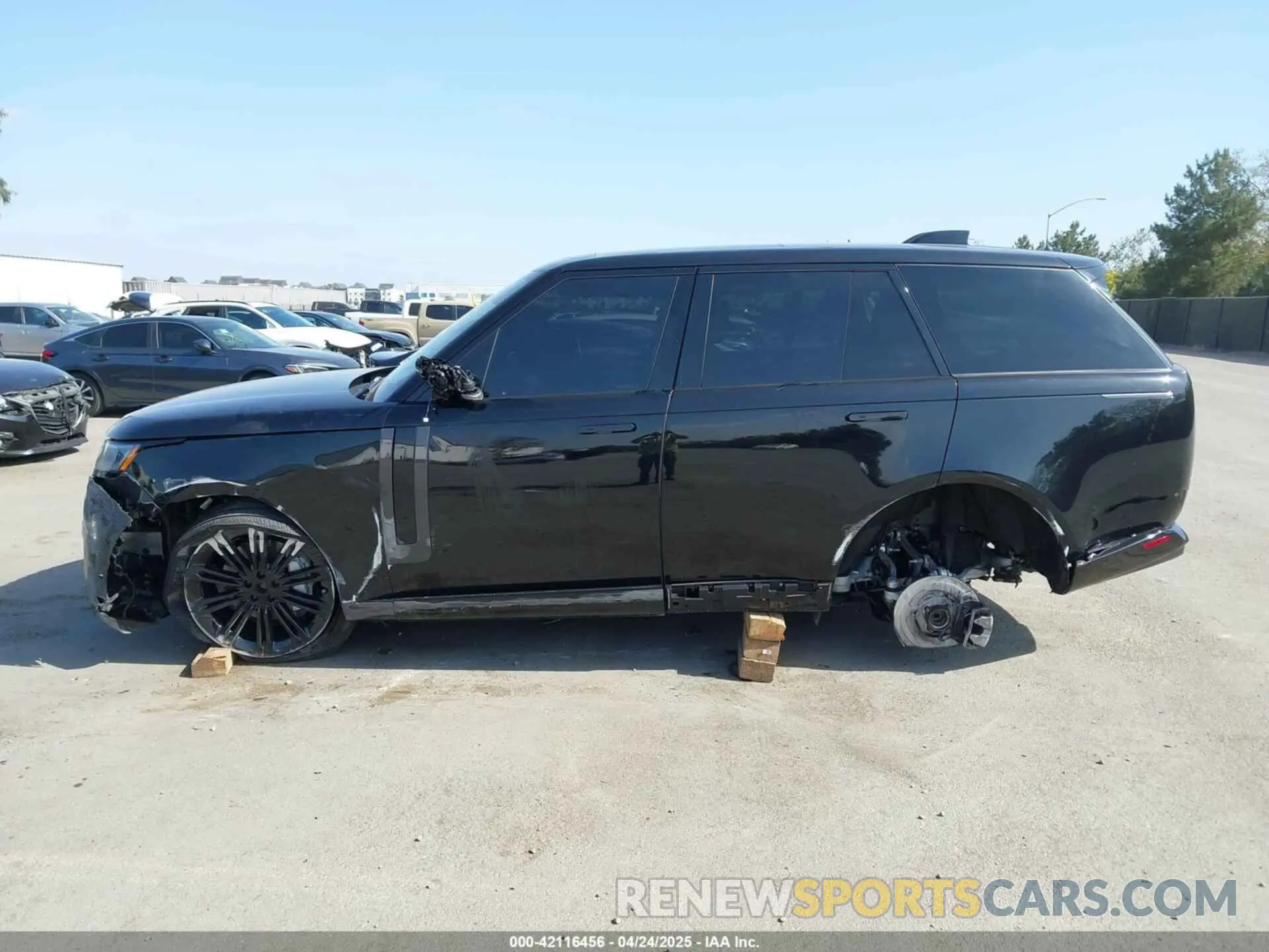 15 Photograph of a damaged car SALKP9FU4SA281132 LAND ROVER RANGE ROVER 2025