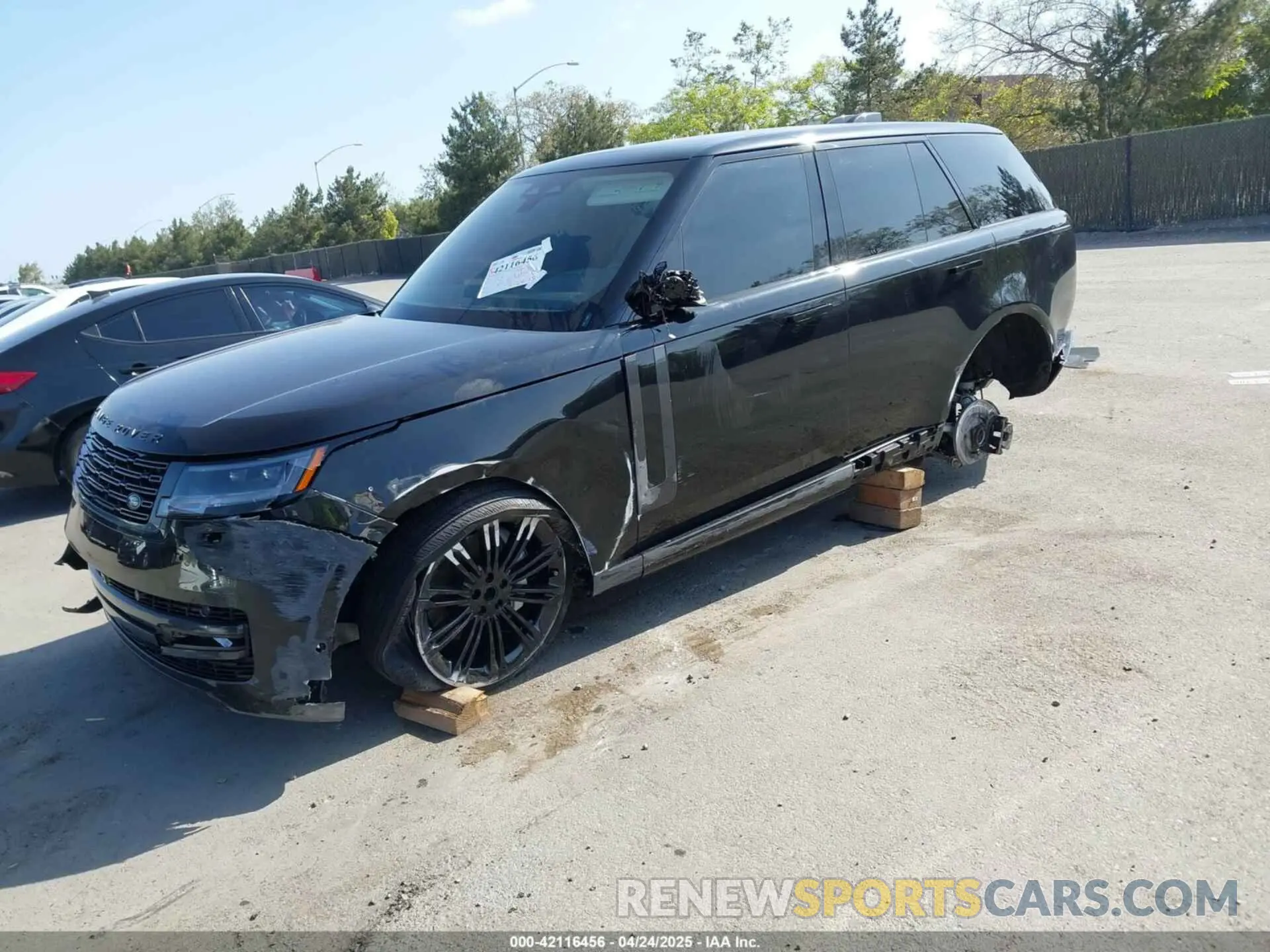 2 Photograph of a damaged car SALKP9FU4SA281132 LAND ROVER RANGE ROVER 2025