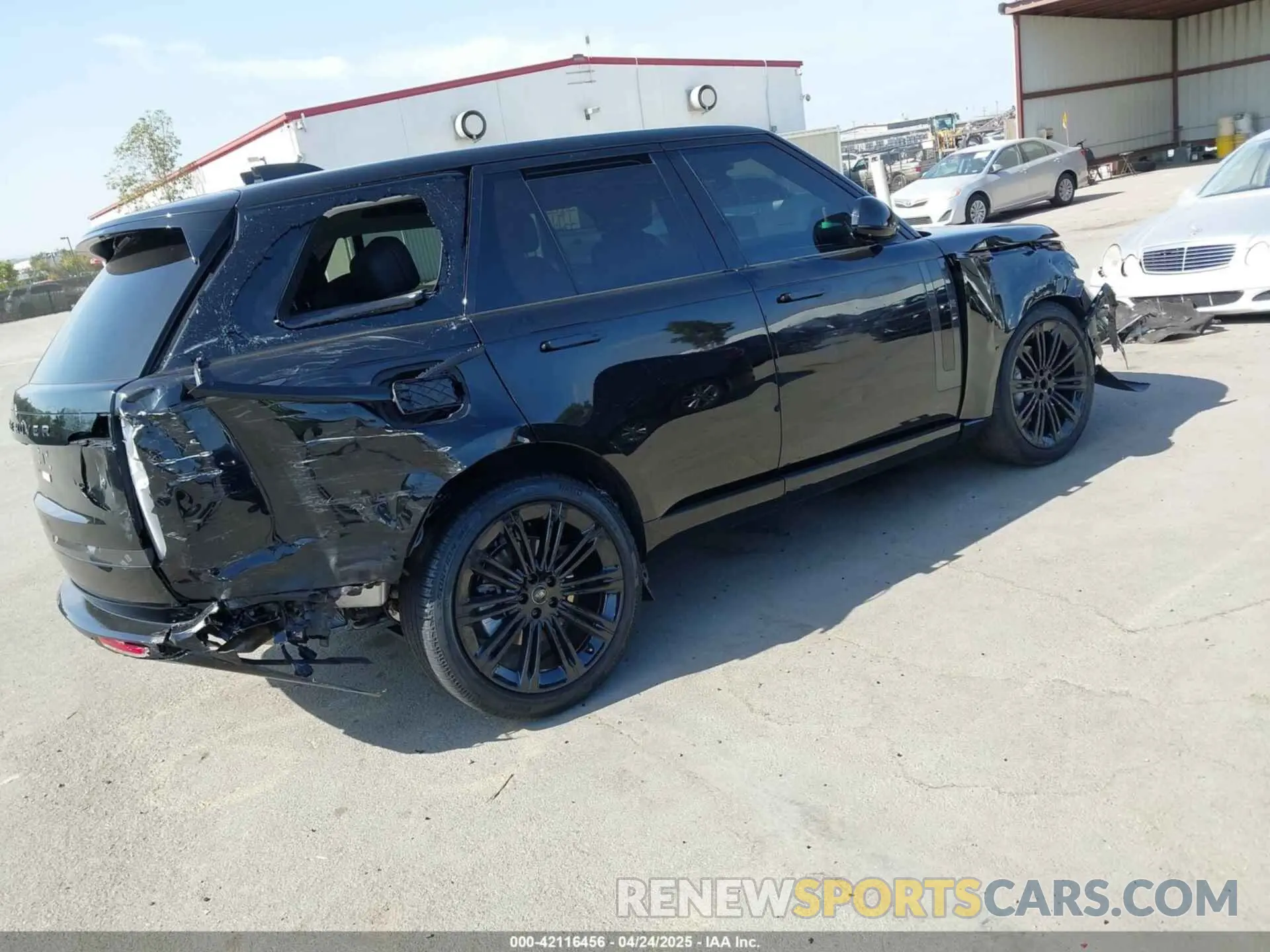 4 Photograph of a damaged car SALKP9FU4SA281132 LAND ROVER RANGE ROVER 2025