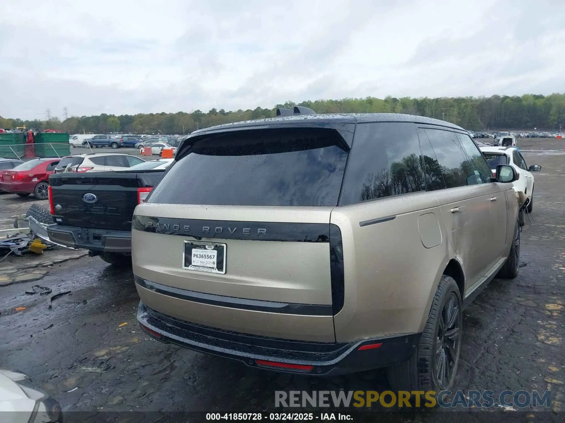 4 Photograph of a damaged car SALKPBFU9SA285037 LAND ROVER RANGE ROVER 2025