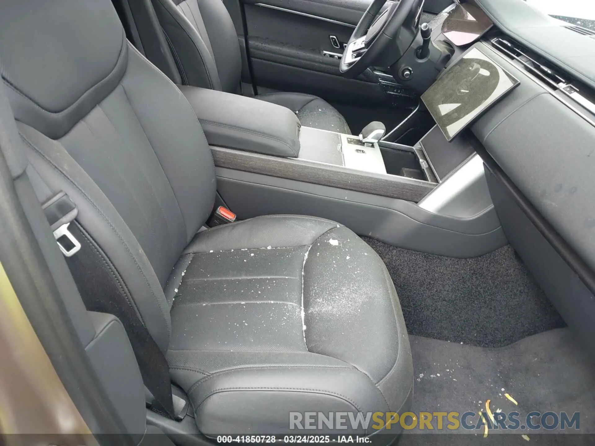5 Photograph of a damaged car SALKPBFU9SA285037 LAND ROVER RANGE ROVER 2025
