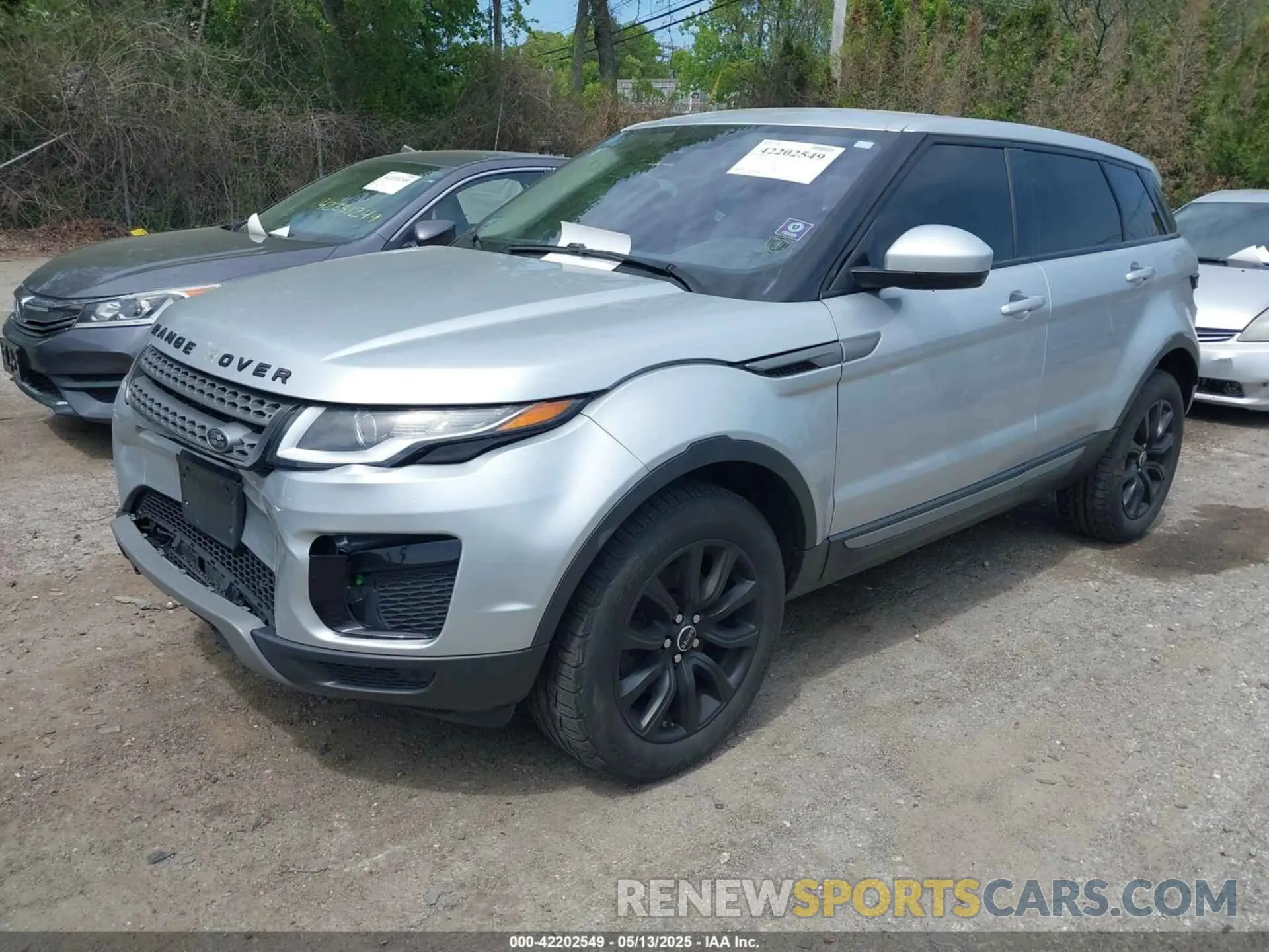 2 Photograph of a damaged car SALVP2RX2KH341992 LAND ROVER RANGE ROVER EVOQUE 2019