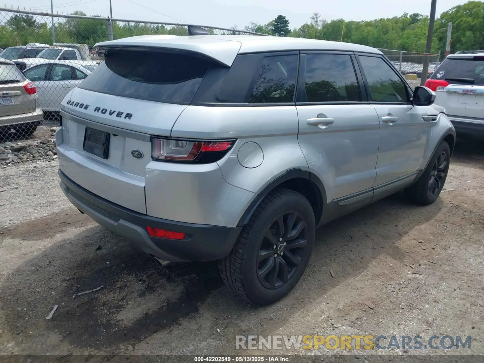 4 Photograph of a damaged car SALVP2RX2KH341992 LAND ROVER RANGE ROVER EVOQUE 2019