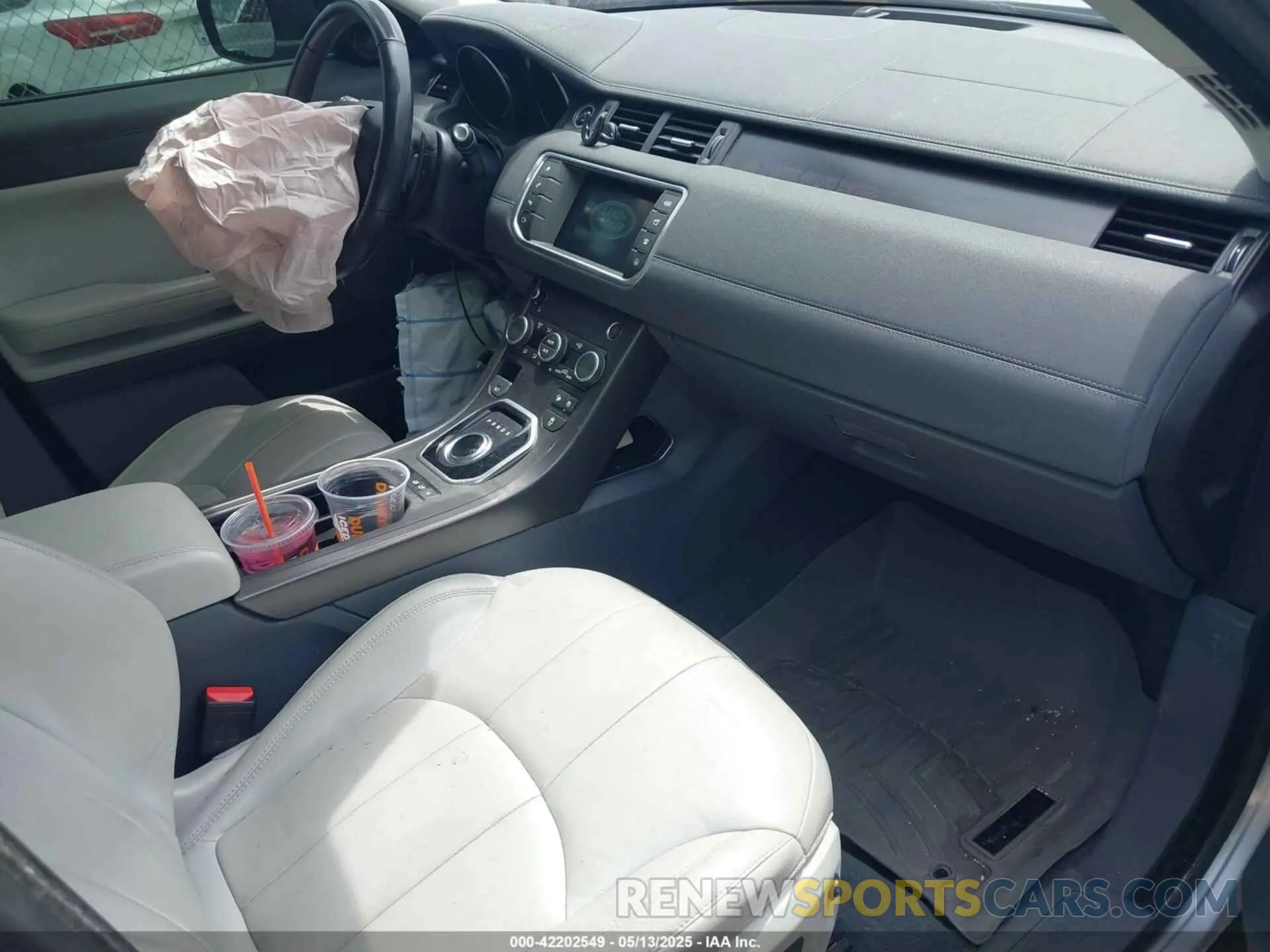 5 Photograph of a damaged car SALVP2RX2KH341992 LAND ROVER RANGE ROVER EVOQUE 2019