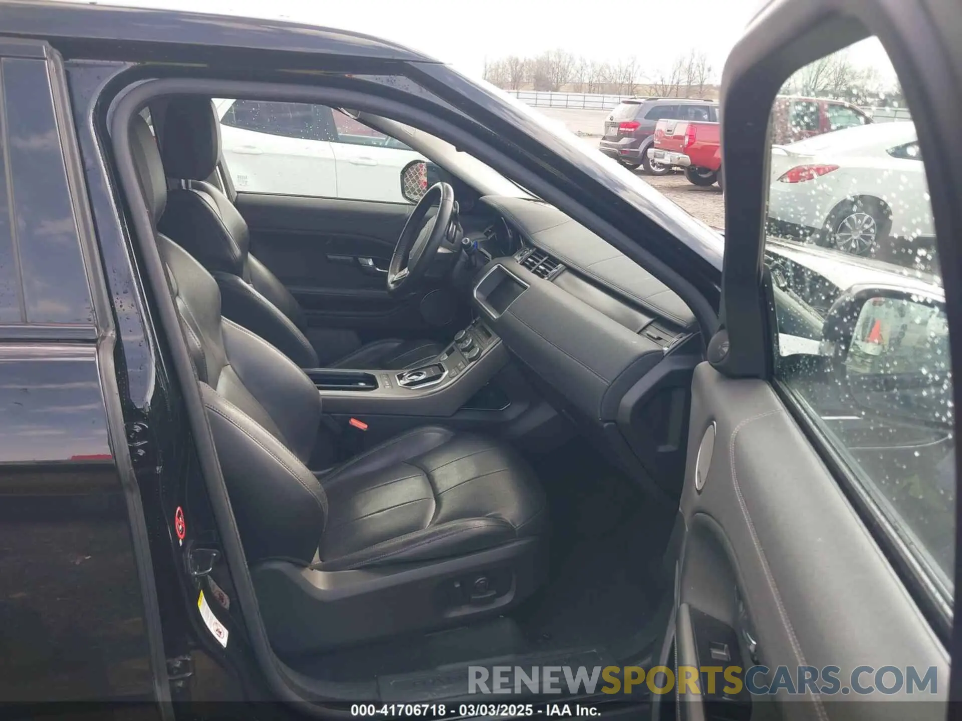 5 Photograph of a damaged car SALVP2RX2KH347033 LAND ROVER RANGE ROVER EVOQUE 2019