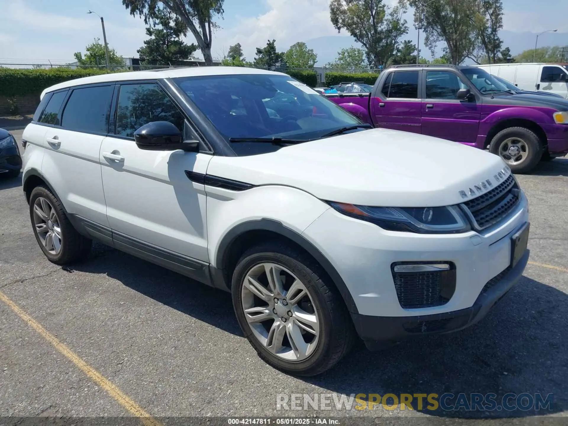 1 Photograph of a damaged car SALVP2RX3KH346344 LAND ROVER RANGE ROVER EVOQUE 2019