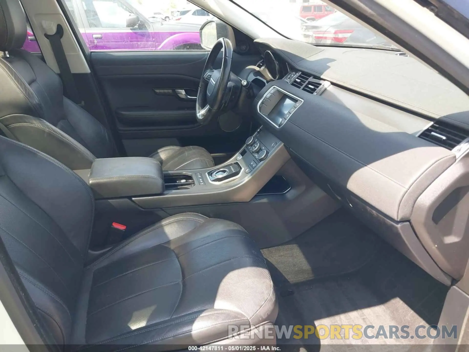 5 Photograph of a damaged car SALVP2RX3KH346344 LAND ROVER RANGE ROVER EVOQUE 2019