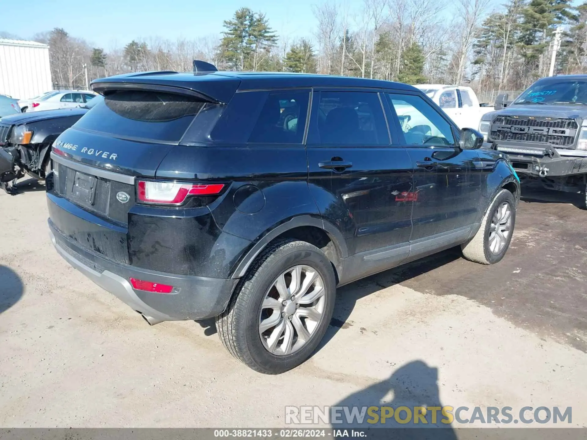 4 Фотография поврежденного автомобиля SALVP2RX8KH347053 LAND ROVER RANGE ROVER EVOQUE 2019