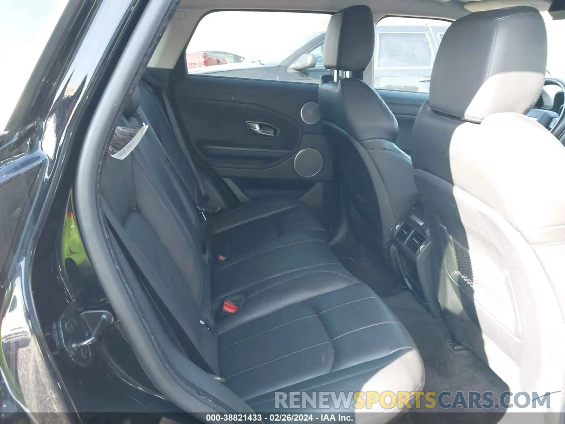 8 Фотография поврежденного автомобиля SALVP2RX8KH347053 LAND ROVER RANGE ROVER EVOQUE 2019