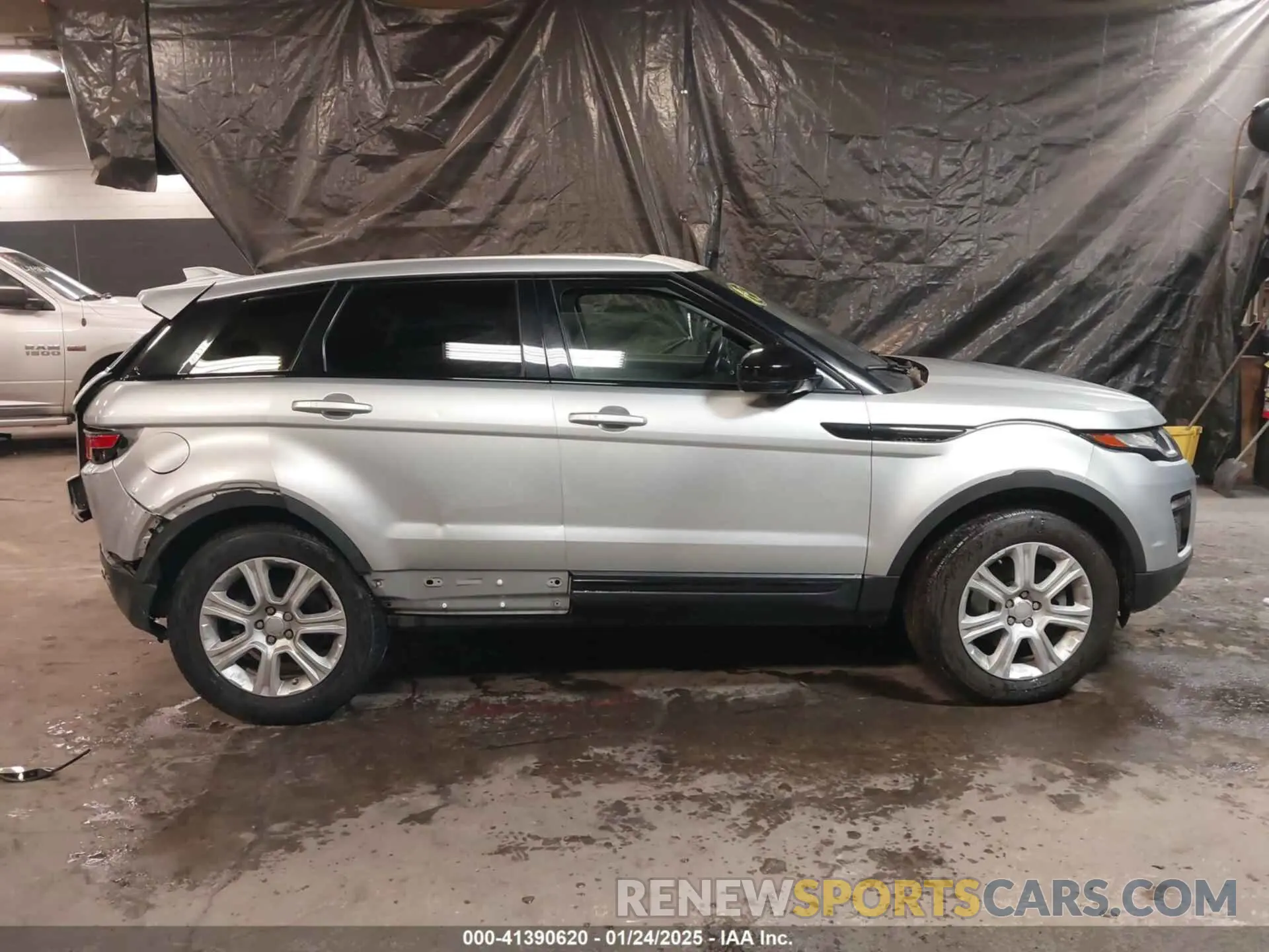 13 Photograph of a damaged car SALVP2RX9KH348356 LAND ROVER RANGE ROVER EVOQUE 2019