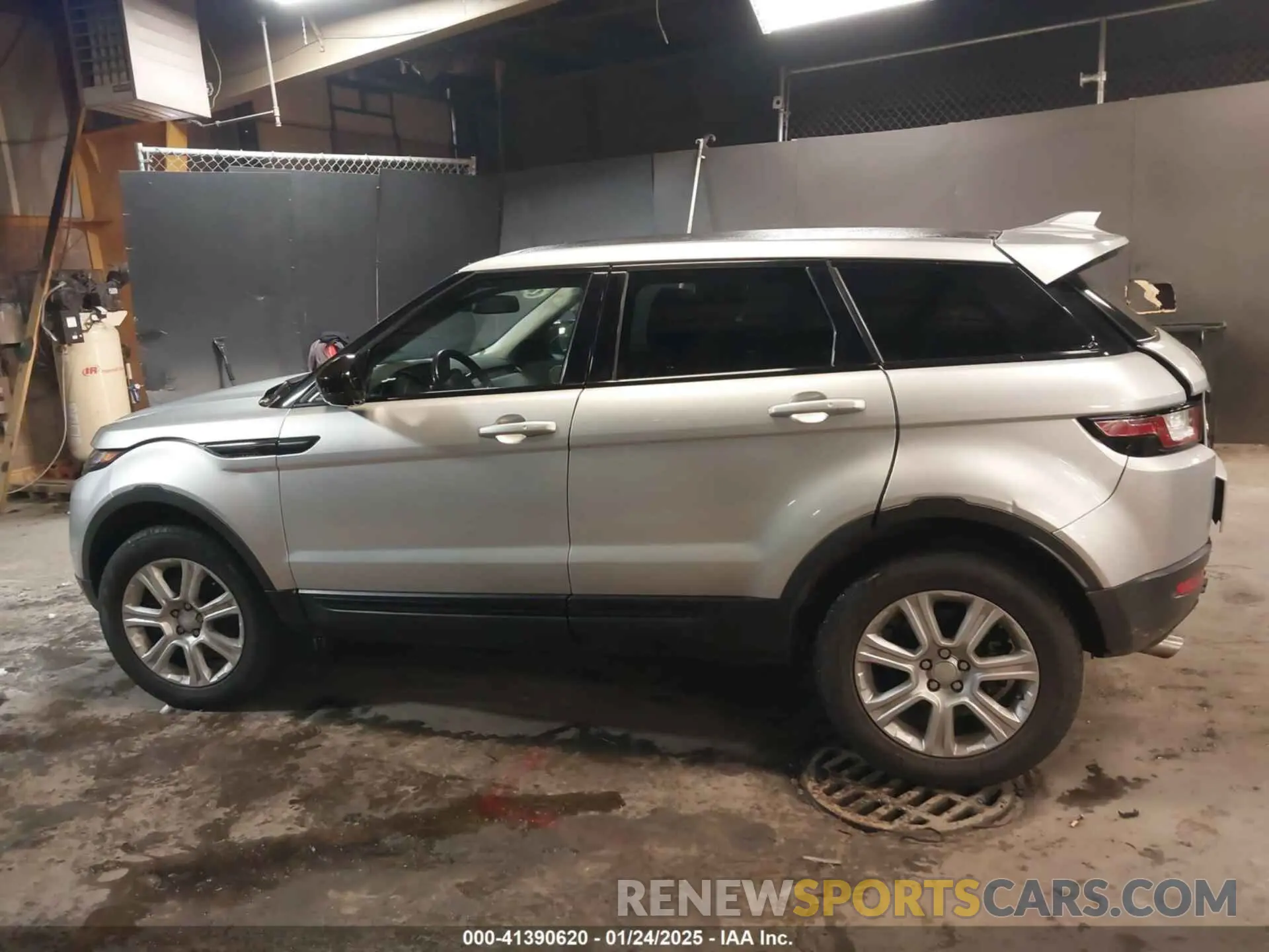 14 Photograph of a damaged car SALVP2RX9KH348356 LAND ROVER RANGE ROVER EVOQUE 2019