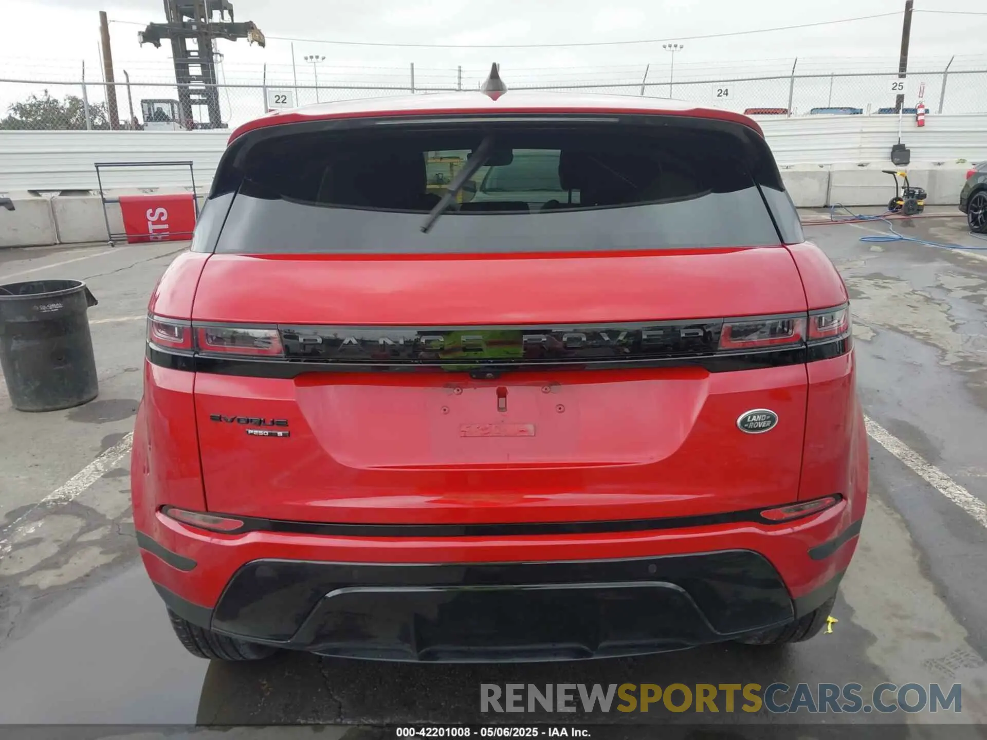 16 Photograph of a damaged car SALZJ2FX3LH117235 LAND ROVER RANGE ROVER EVOQUE 2020