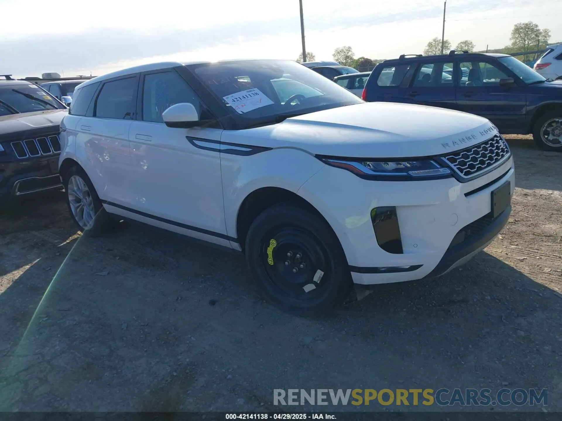1 Фотография поврежденного автомобиля SALZJ2FX4LH119219 LAND ROVER RANGE ROVER EVOQUE 2020