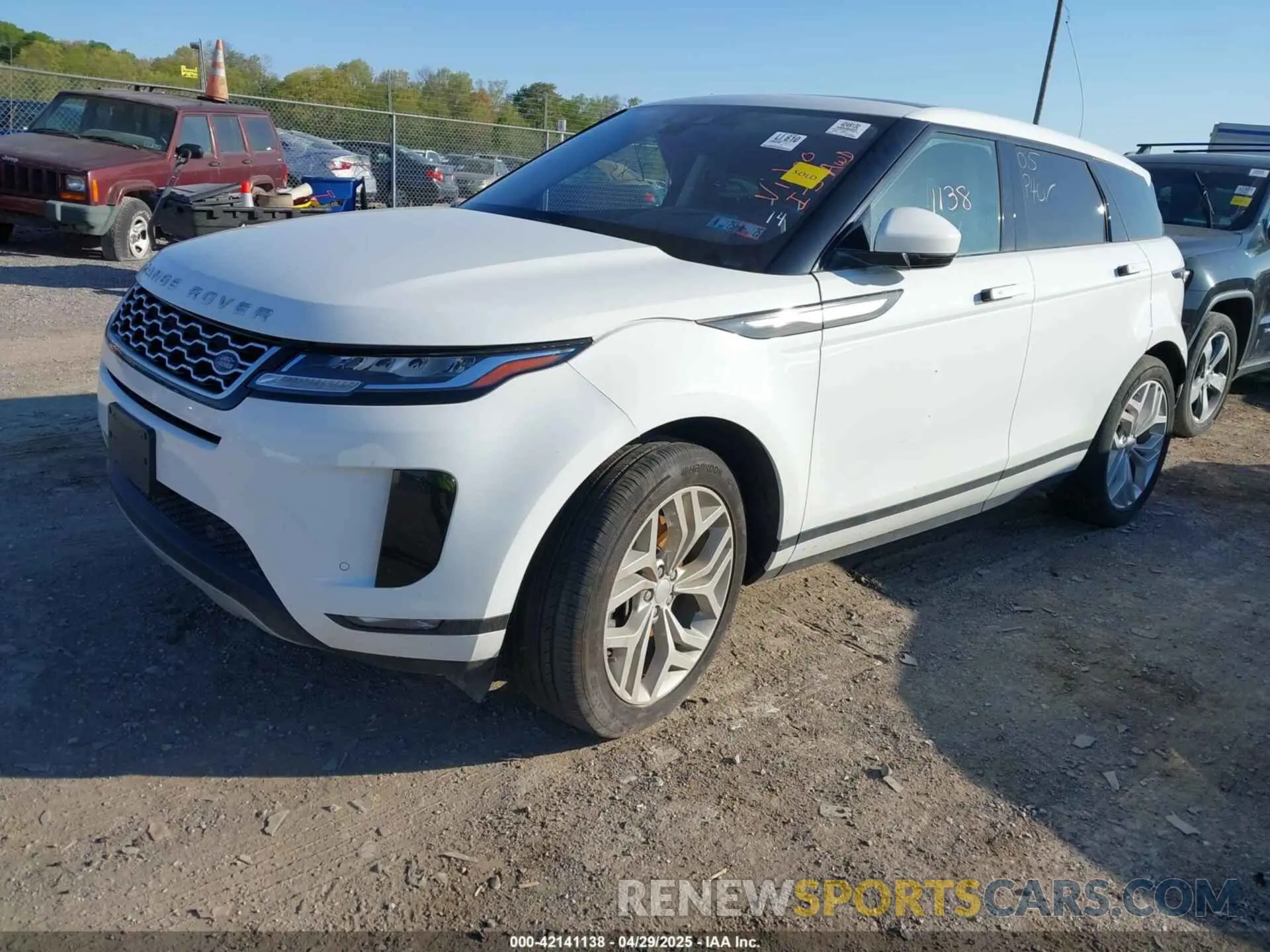2 Фотография поврежденного автомобиля SALZJ2FX4LH119219 LAND ROVER RANGE ROVER EVOQUE 2020