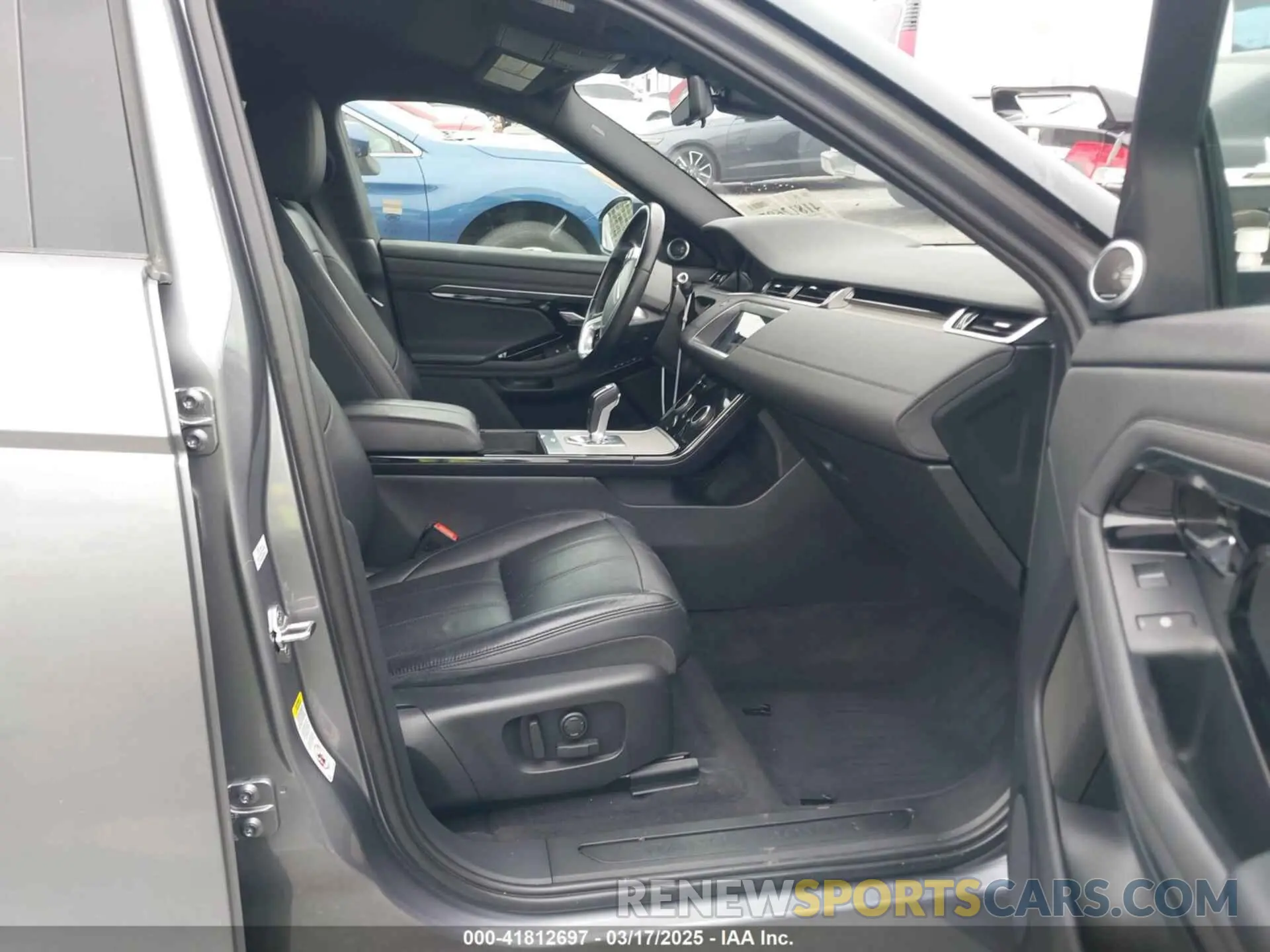 5 Photograph of a damaged car SALZJ2FX5LH068877 LAND ROVER RANGE ROVER EVOQUE 2020