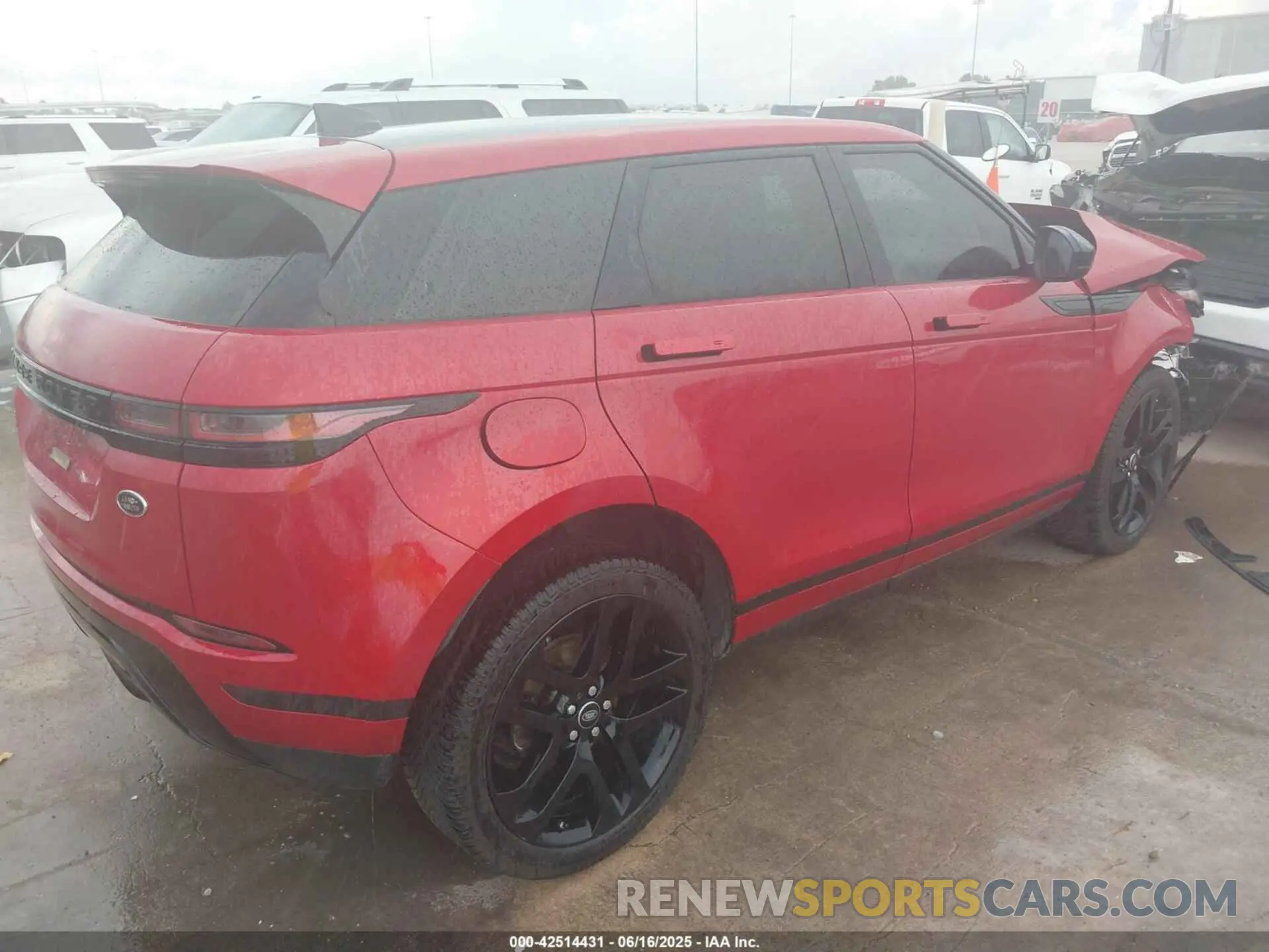 4 Photograph of a damaged car SALZJ2FX6LH018148 LAND ROVER RANGE ROVER EVOQUE 2020