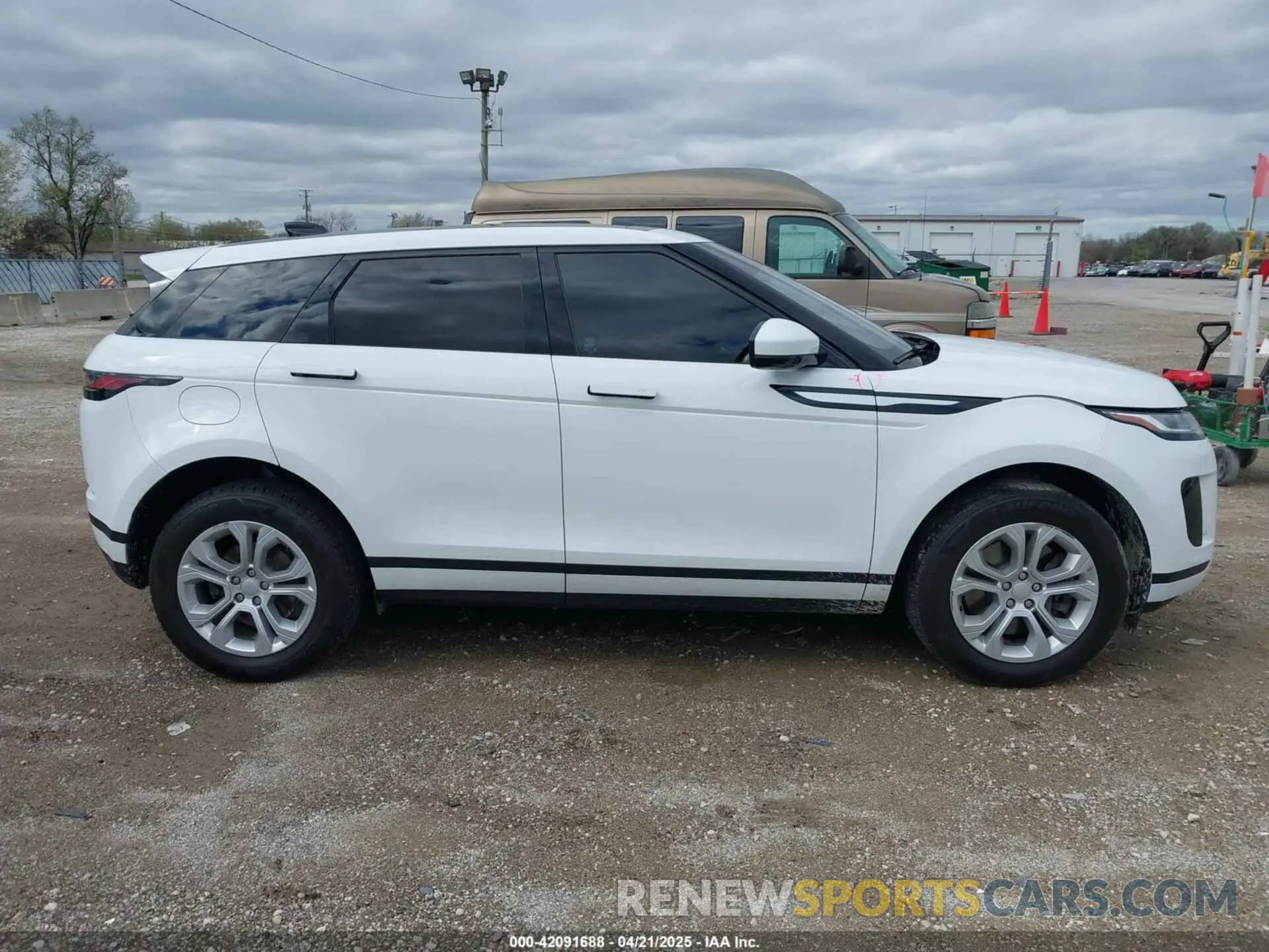 13 Фотография поврежденного автомобиля SALZJ2FX8LH060725 LAND ROVER RANGE ROVER EVOQUE 2020