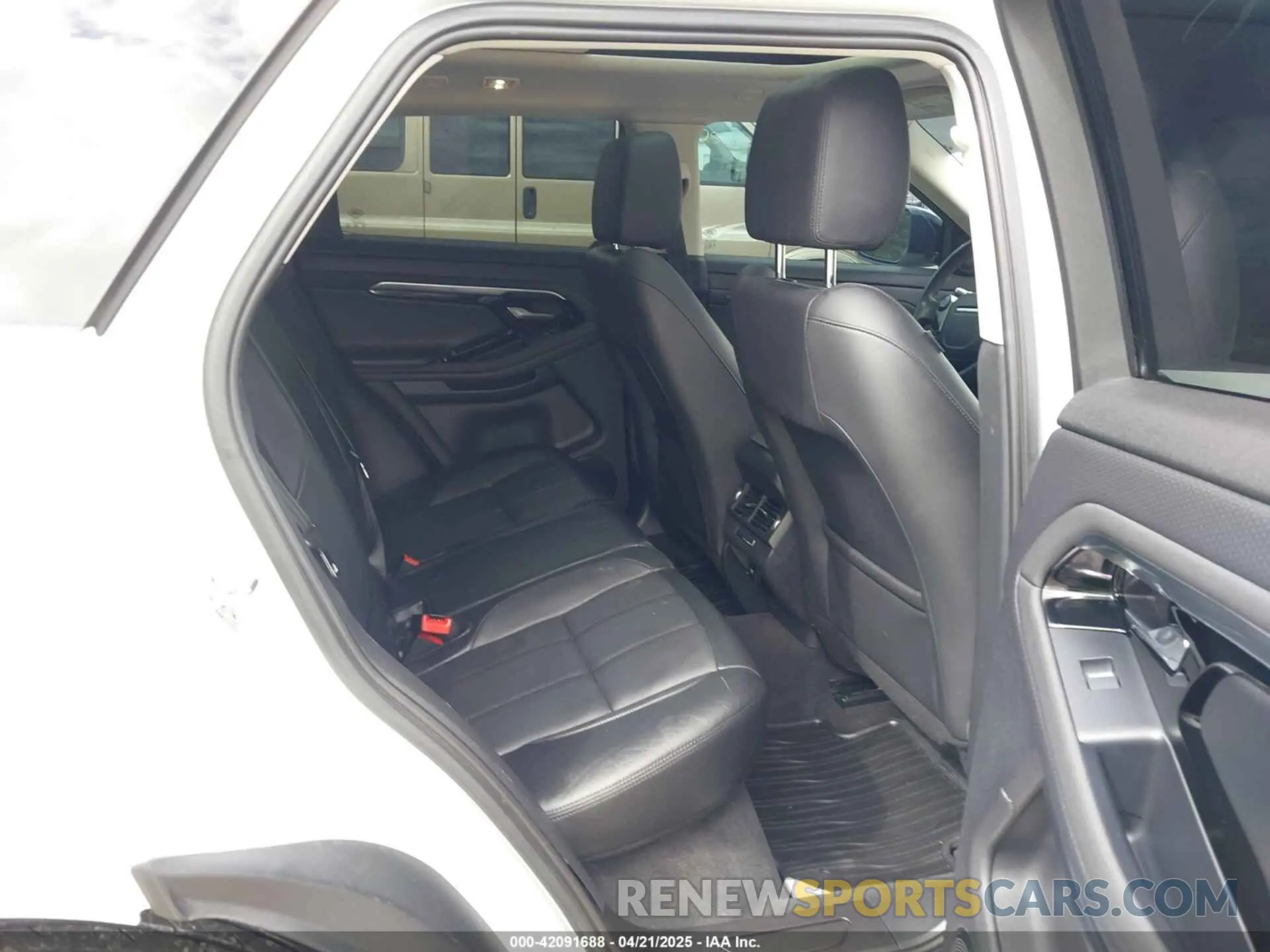 8 Фотография поврежденного автомобиля SALZJ2FX8LH060725 LAND ROVER RANGE ROVER EVOQUE 2020