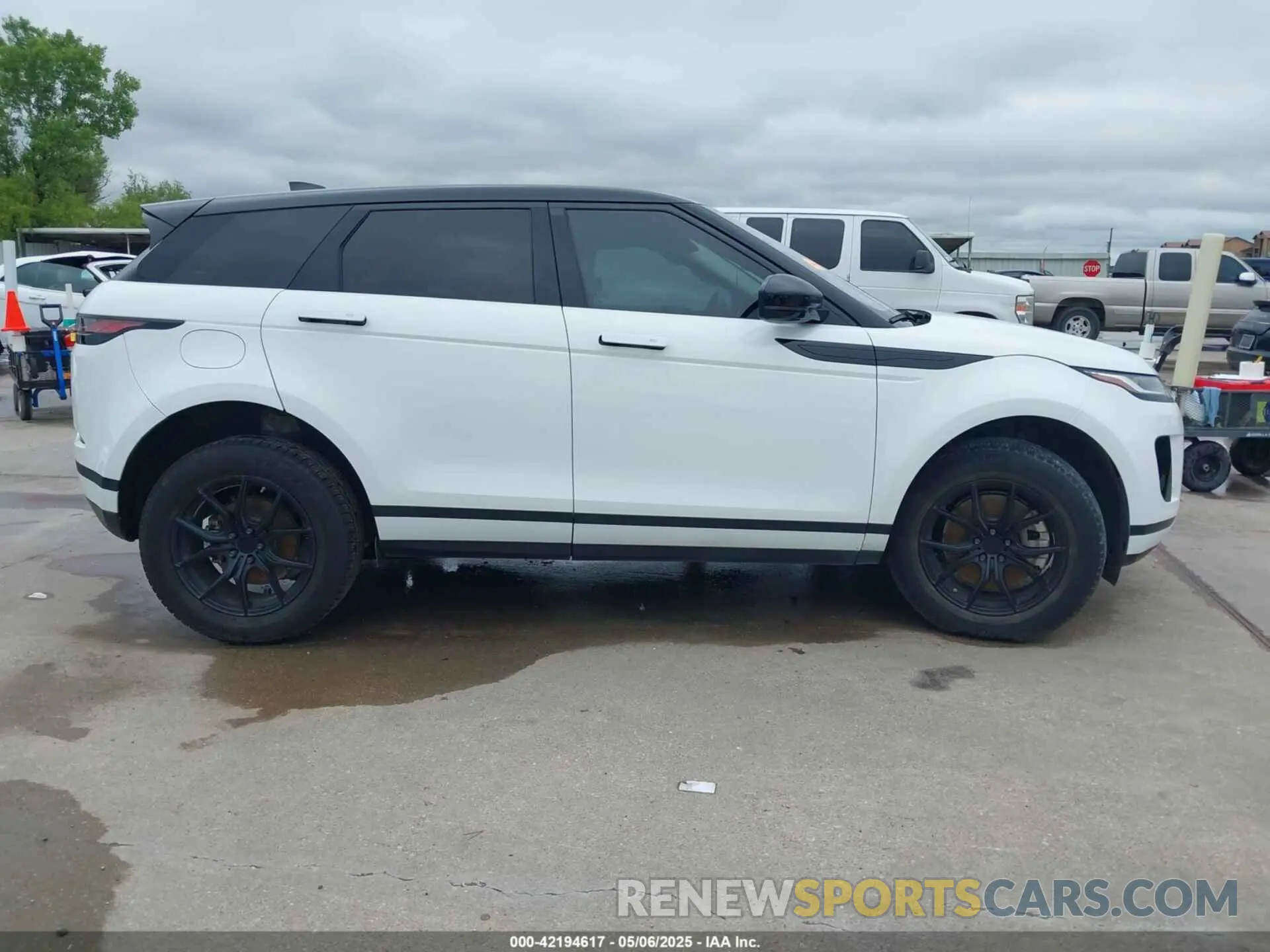 14 Фотография поврежденного автомобиля SALZJ2FX9LH084600 LAND ROVER RANGE ROVER EVOQUE 2020