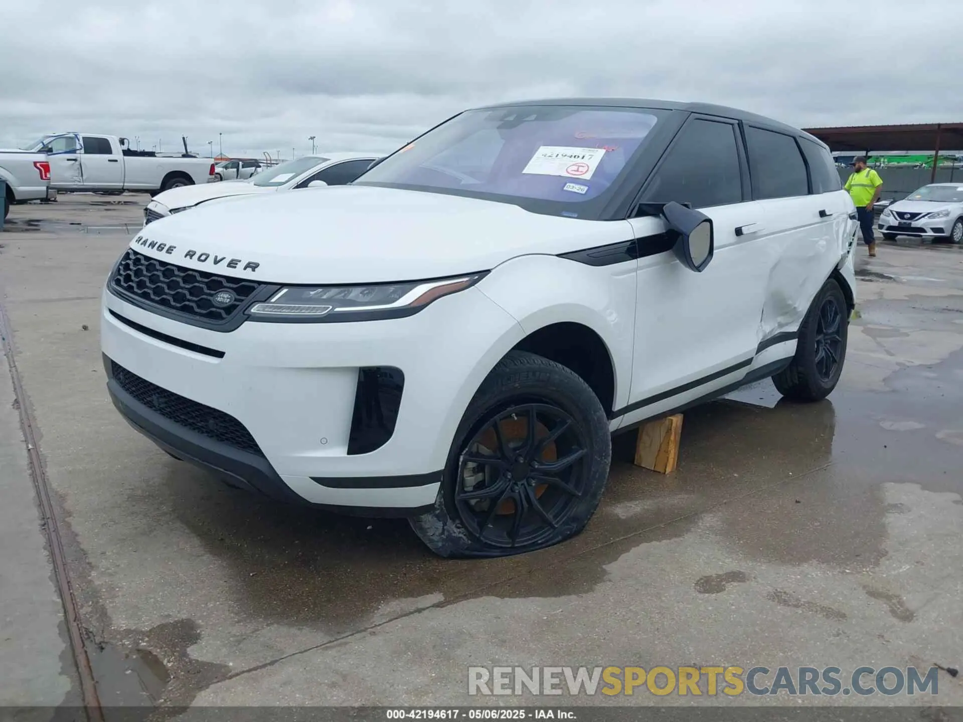 2 Фотография поврежденного автомобиля SALZJ2FX9LH084600 LAND ROVER RANGE ROVER EVOQUE 2020