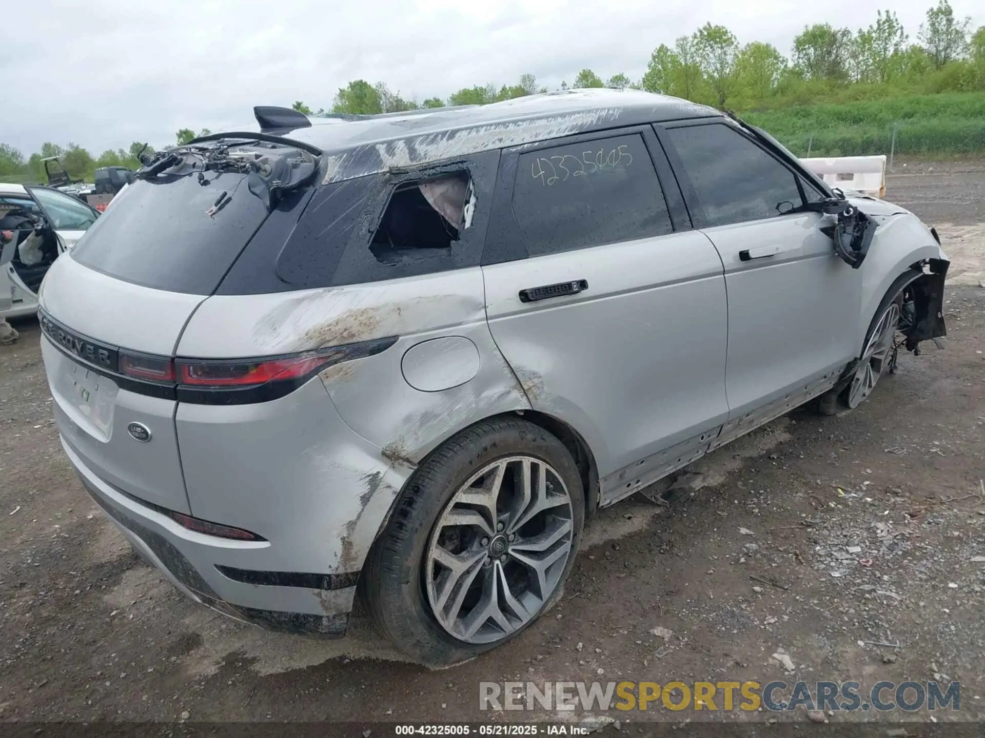 4 Photograph of a damaged car SALZL2FX0LH020729 LAND ROVER RANGE ROVER EVOQUE 2020