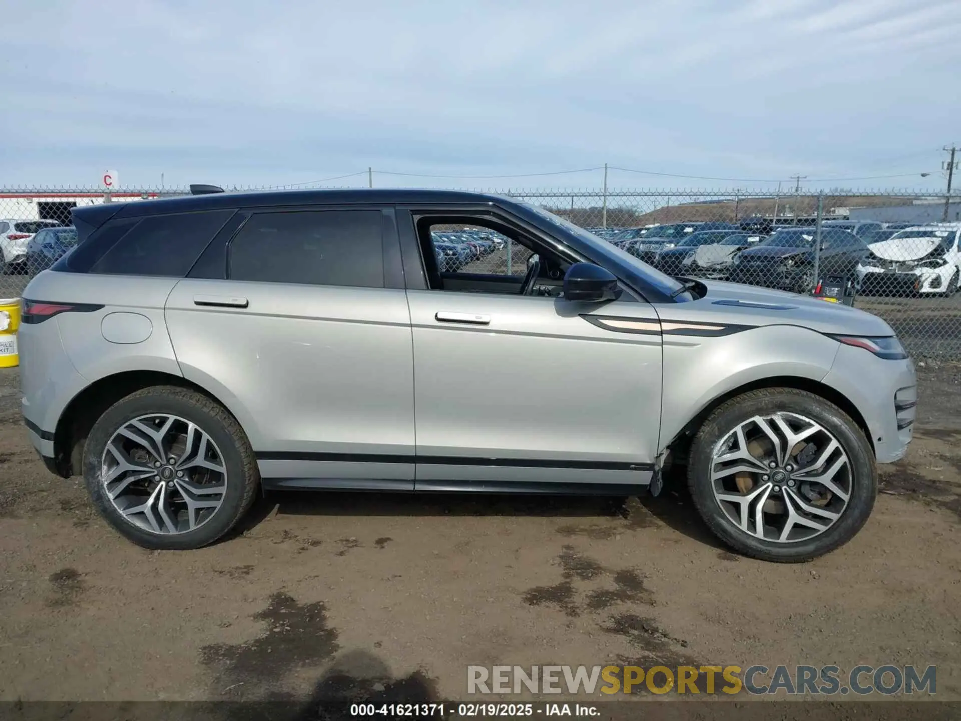 12 Photograph of a damaged car SALZL2FX8LH028139 LAND ROVER RANGE ROVER EVOQUE 2020