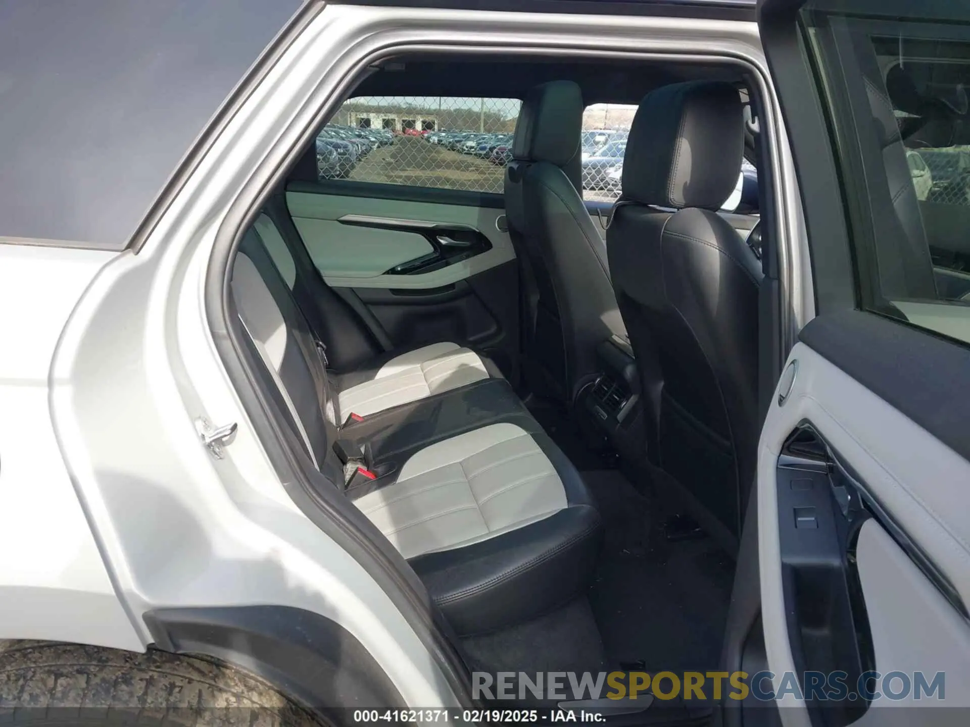 8 Photograph of a damaged car SALZL2FX8LH028139 LAND ROVER RANGE ROVER EVOQUE 2020