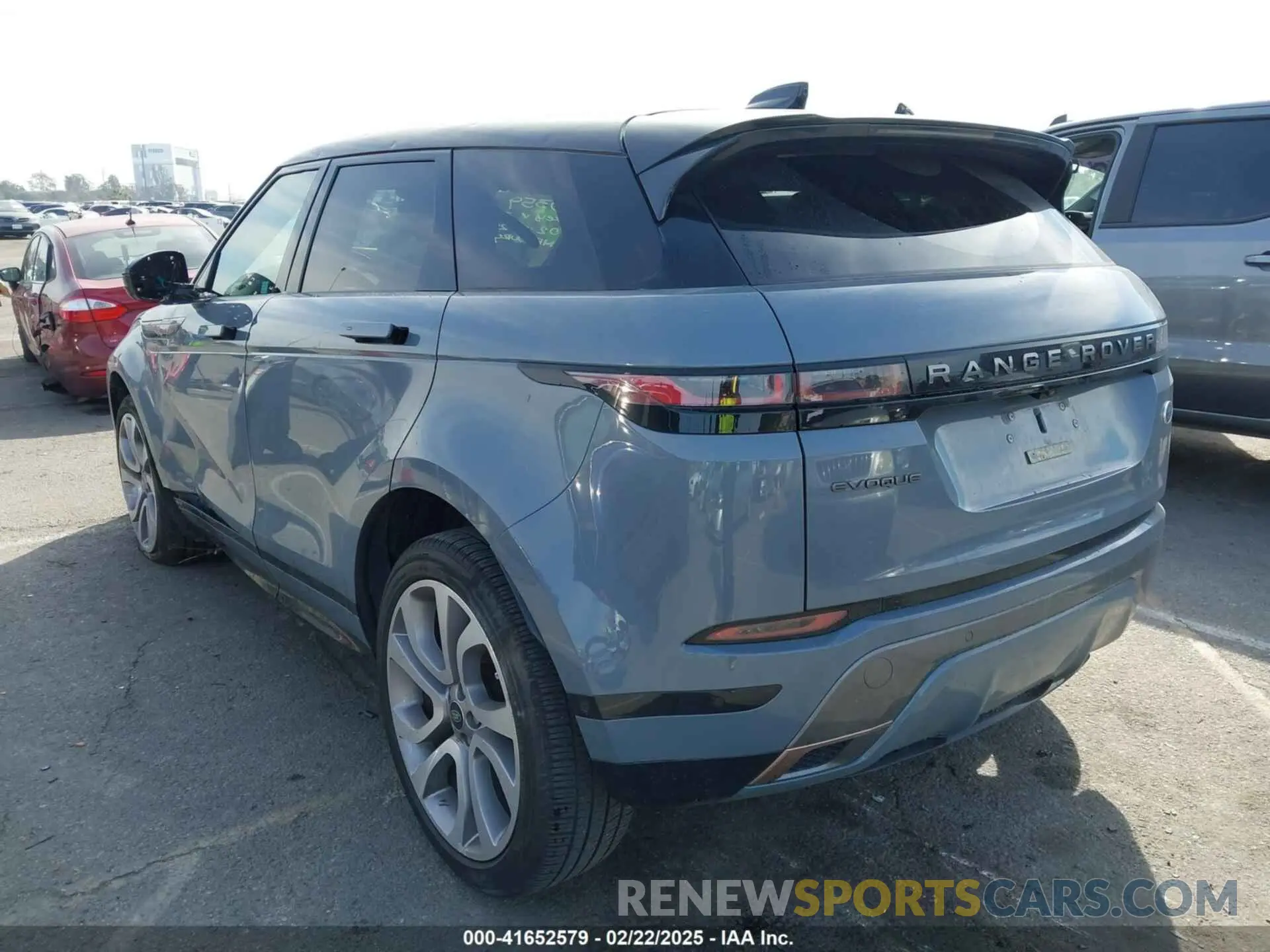 3 Photograph of a damaged car SALZL2FXXLH050238 LAND ROVER RANGE ROVER EVOQUE 2020