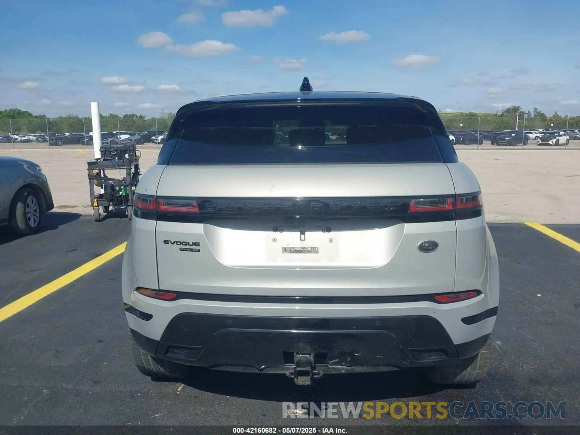 15 Photograph of a damaged car SALZL2GX2LH021721 LAND ROVER RANGE ROVER EVOQUE 2020