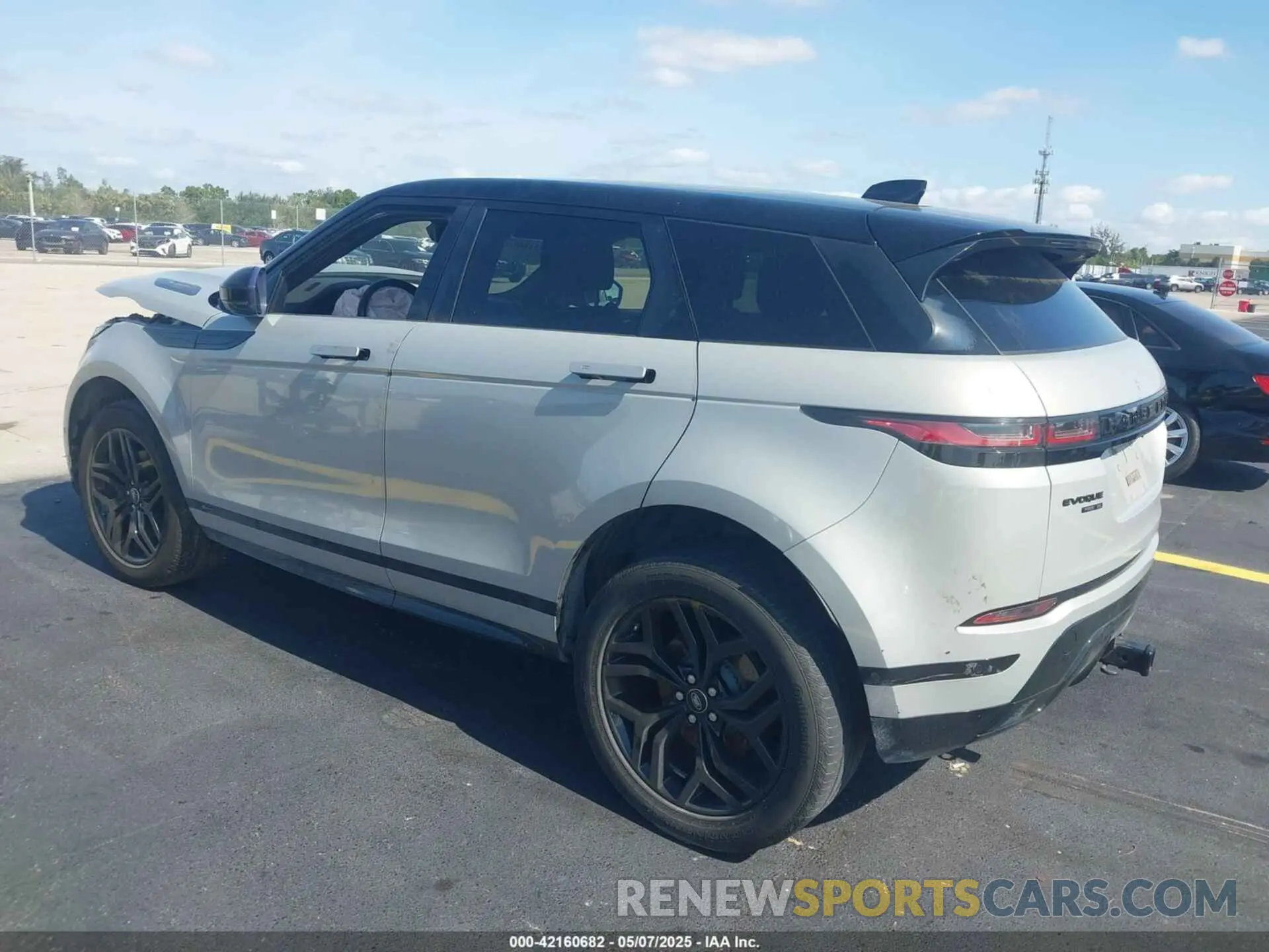 3 Photograph of a damaged car SALZL2GX2LH021721 LAND ROVER RANGE ROVER EVOQUE 2020