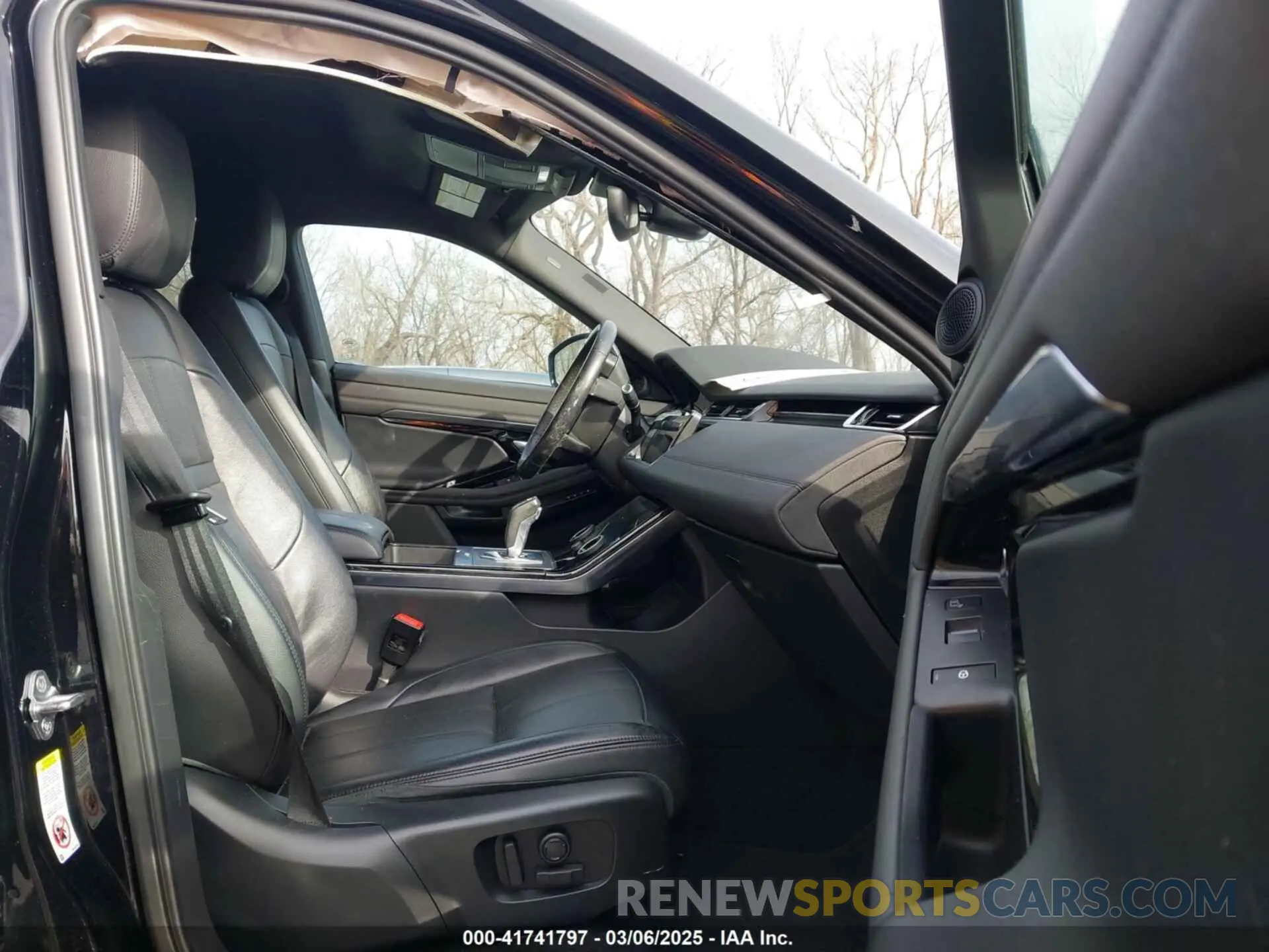 5 Photograph of a damaged car SALZP2FX6LH077294 LAND ROVER RANGE ROVER EVOQUE 2020