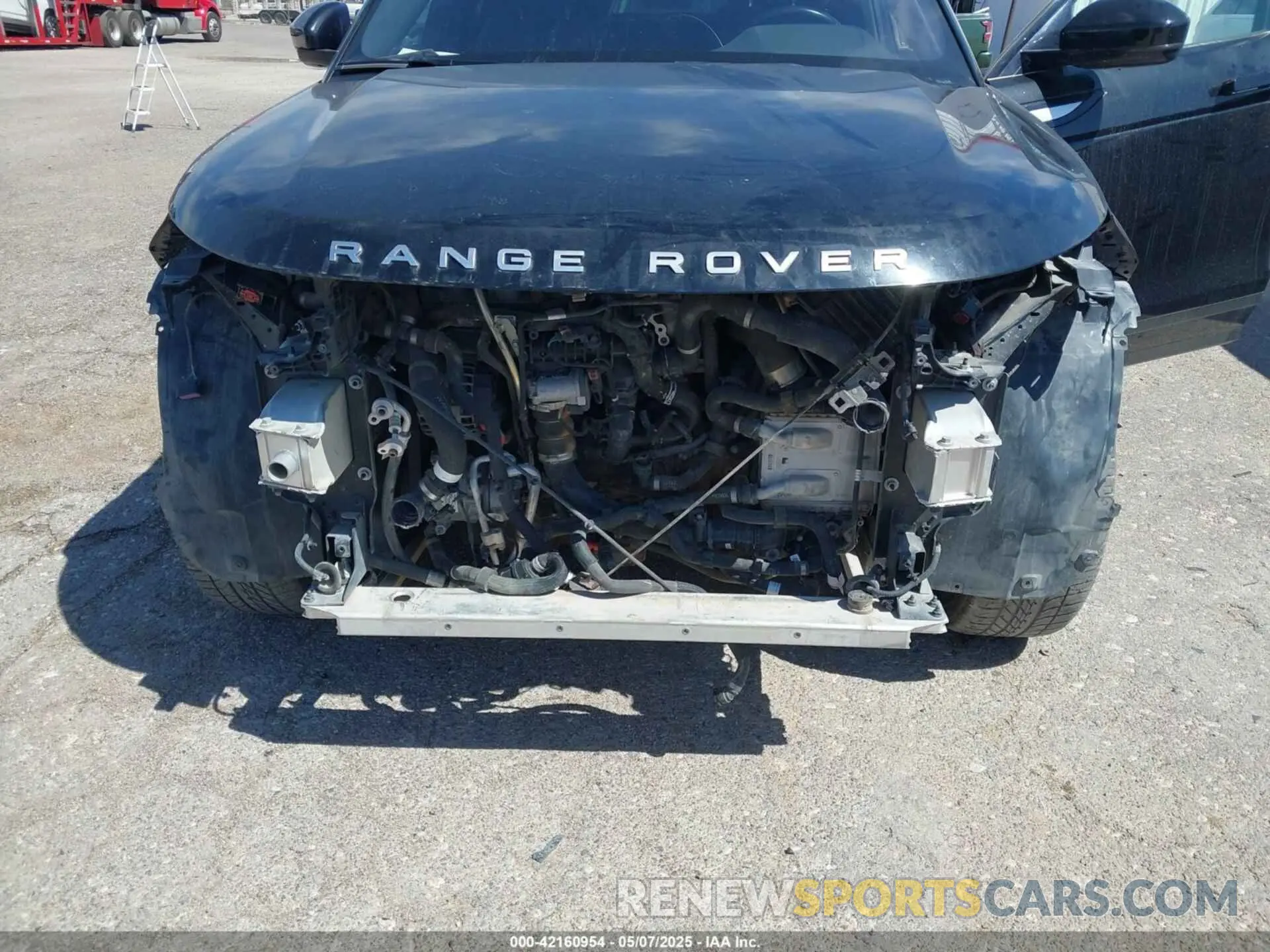 6 Photograph of a damaged car SALZP2FX8LH077135 LAND ROVER RANGE ROVER EVOQUE 2020