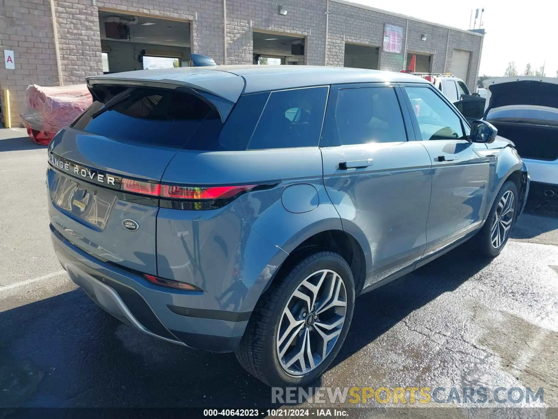 4 Photograph of a damaged car SALZP2FX2MH128386 LAND ROVER RANGE ROVER EVOQUE 2021