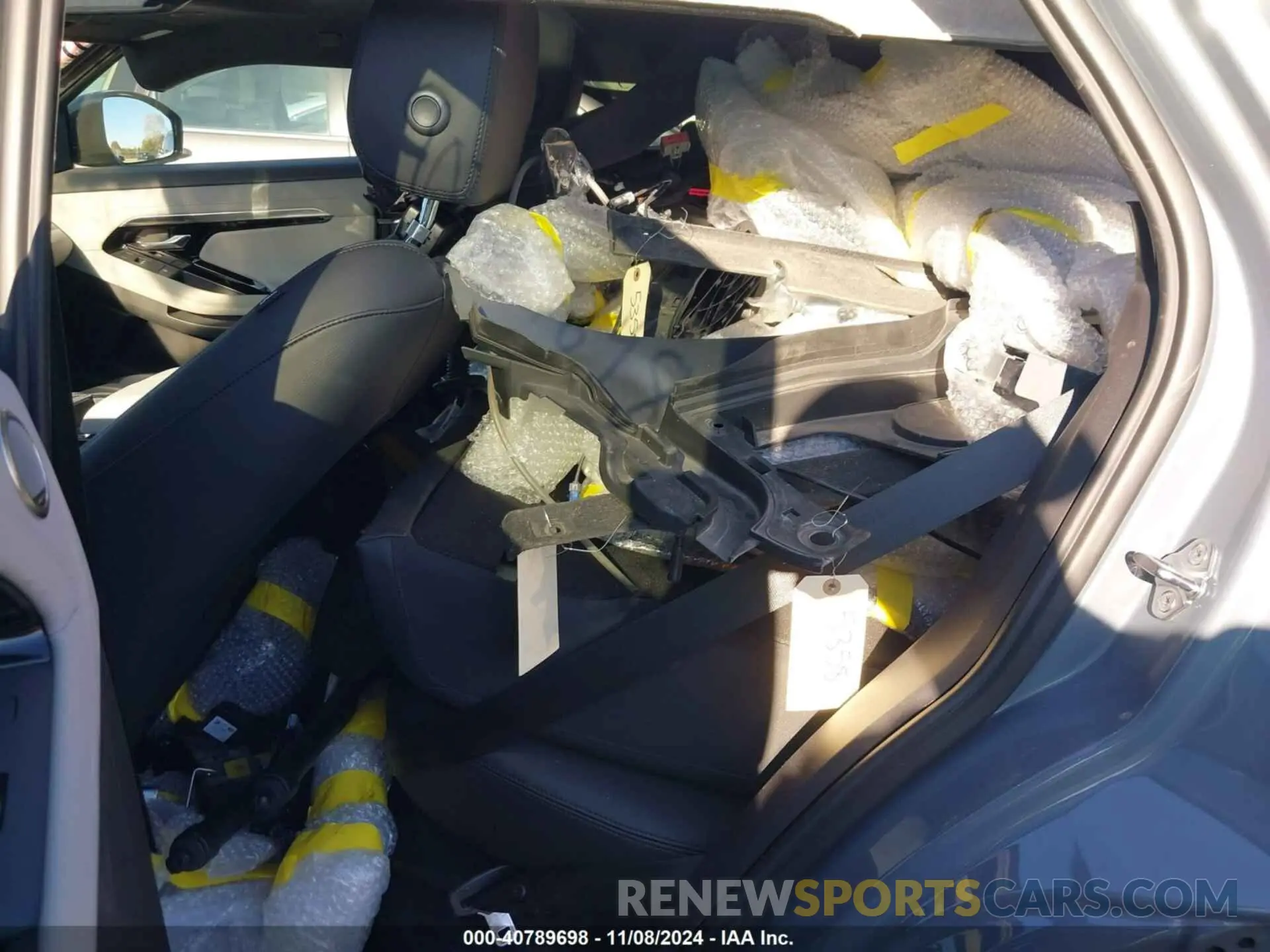 12 Photograph of a damaged car SALZL2FX4NH173603 LAND ROVER RANGE ROVER EVOQUE 2022