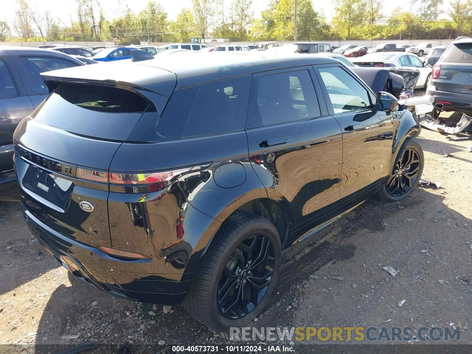 4 Photograph of a damaged car SALZL2FX5NH172251 LAND ROVER RANGE ROVER EVOQUE 2022