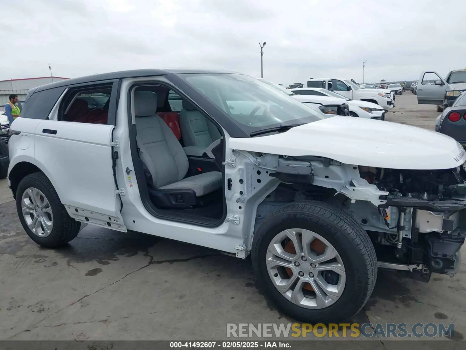 14 Фотография поврежденного автомобиля SALZJ2FX1PH206131 LAND ROVER RANGE ROVER EVOQUE 2023