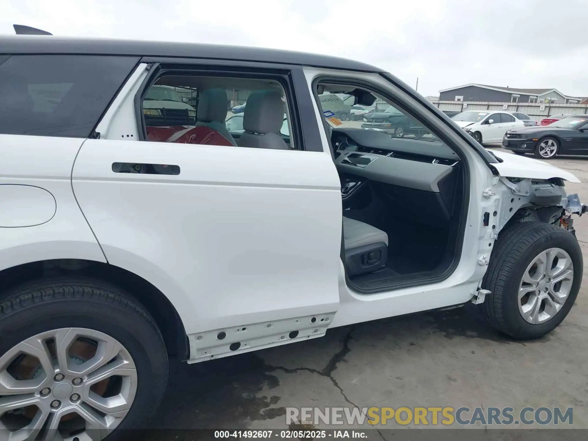 6 Фотография поврежденного автомобиля SALZJ2FX1PH206131 LAND ROVER RANGE ROVER EVOQUE 2023