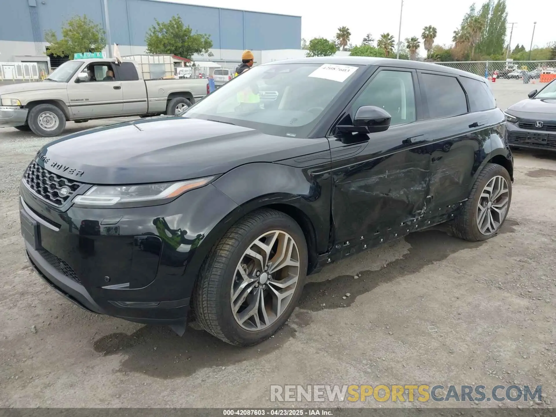 2 Фотография поврежденного автомобиля SALZP2FX6PH203711 LAND ROVER RANGE ROVER EVOQUE 2023