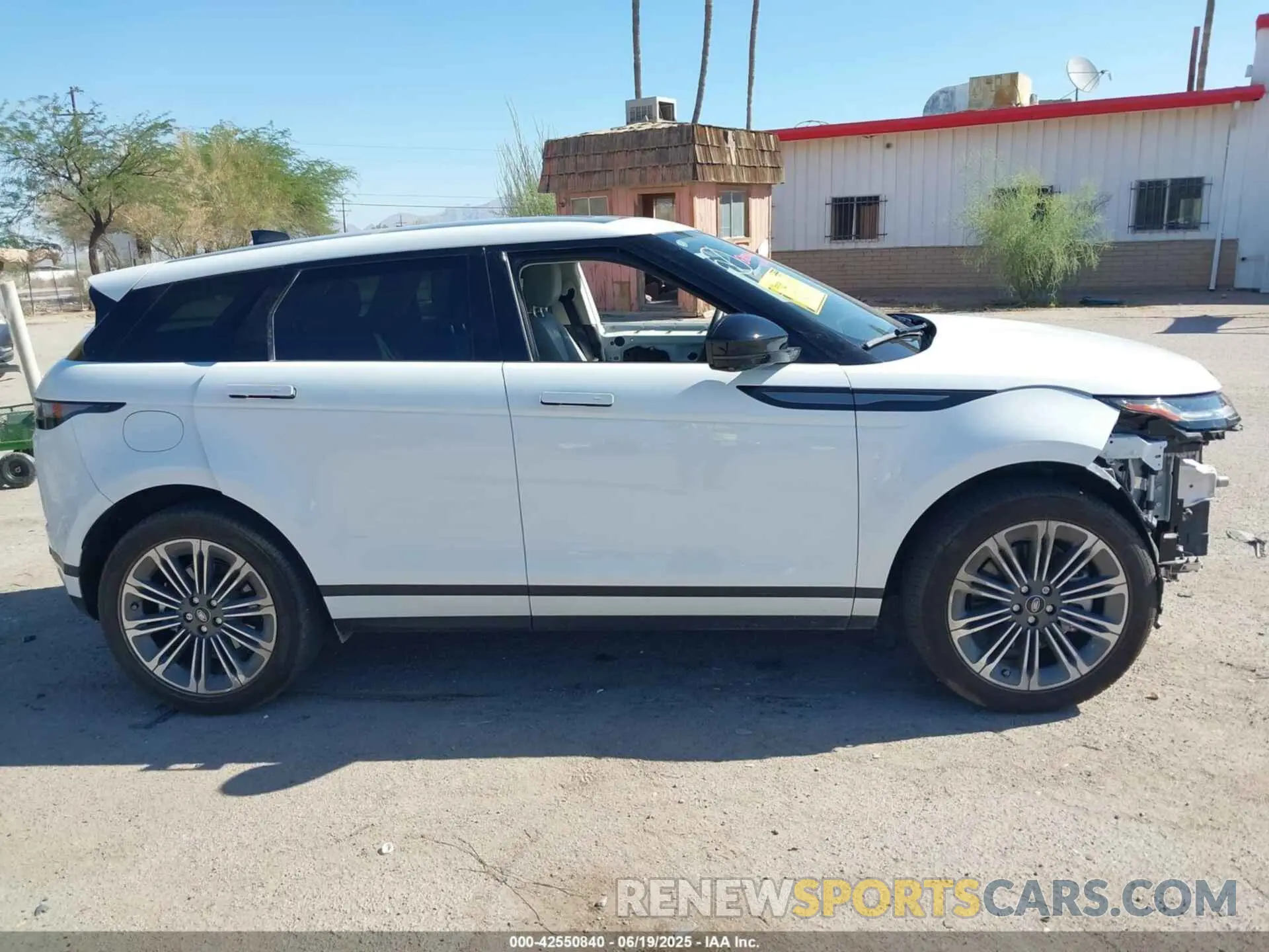 14 Фотография поврежденного автомобиля SALZJ2FX8RH246290 LAND ROVER RANGE ROVER EVOQUE 2024