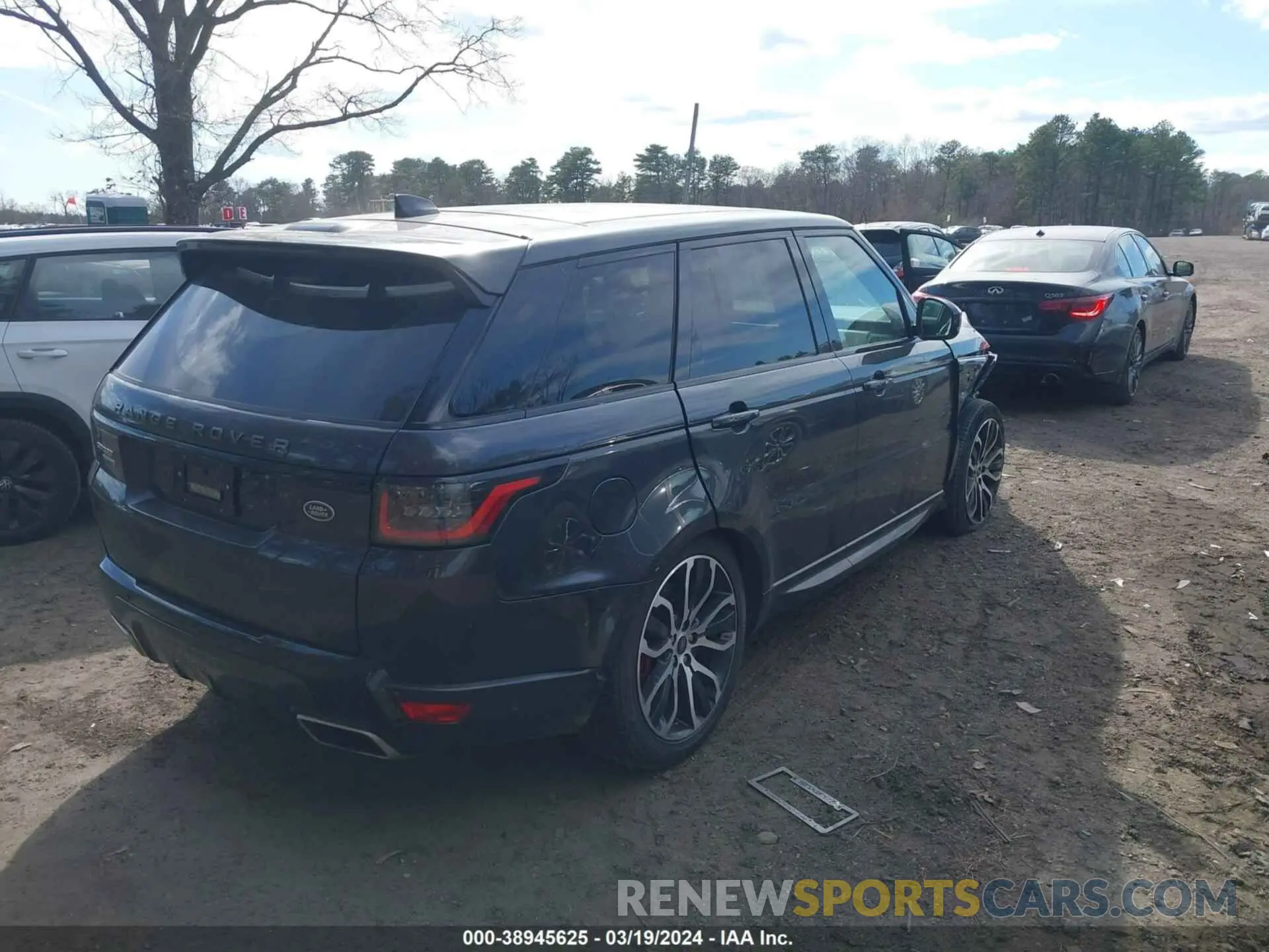 4 Photograph of a damaged car SALWR2RE3KA853718 LAND ROVER RANGE ROVER SPORT 2019